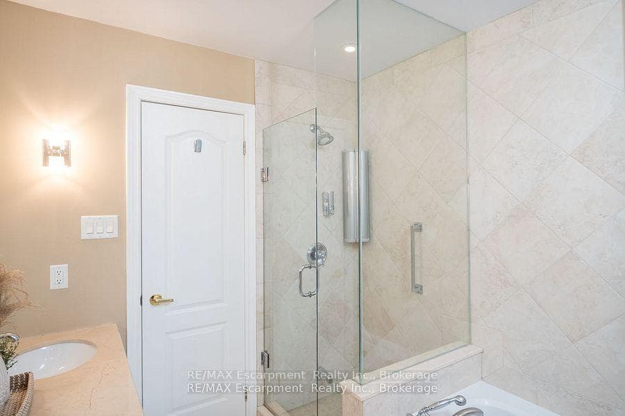 1050 Grand Boulevard Unit 29 photo 19