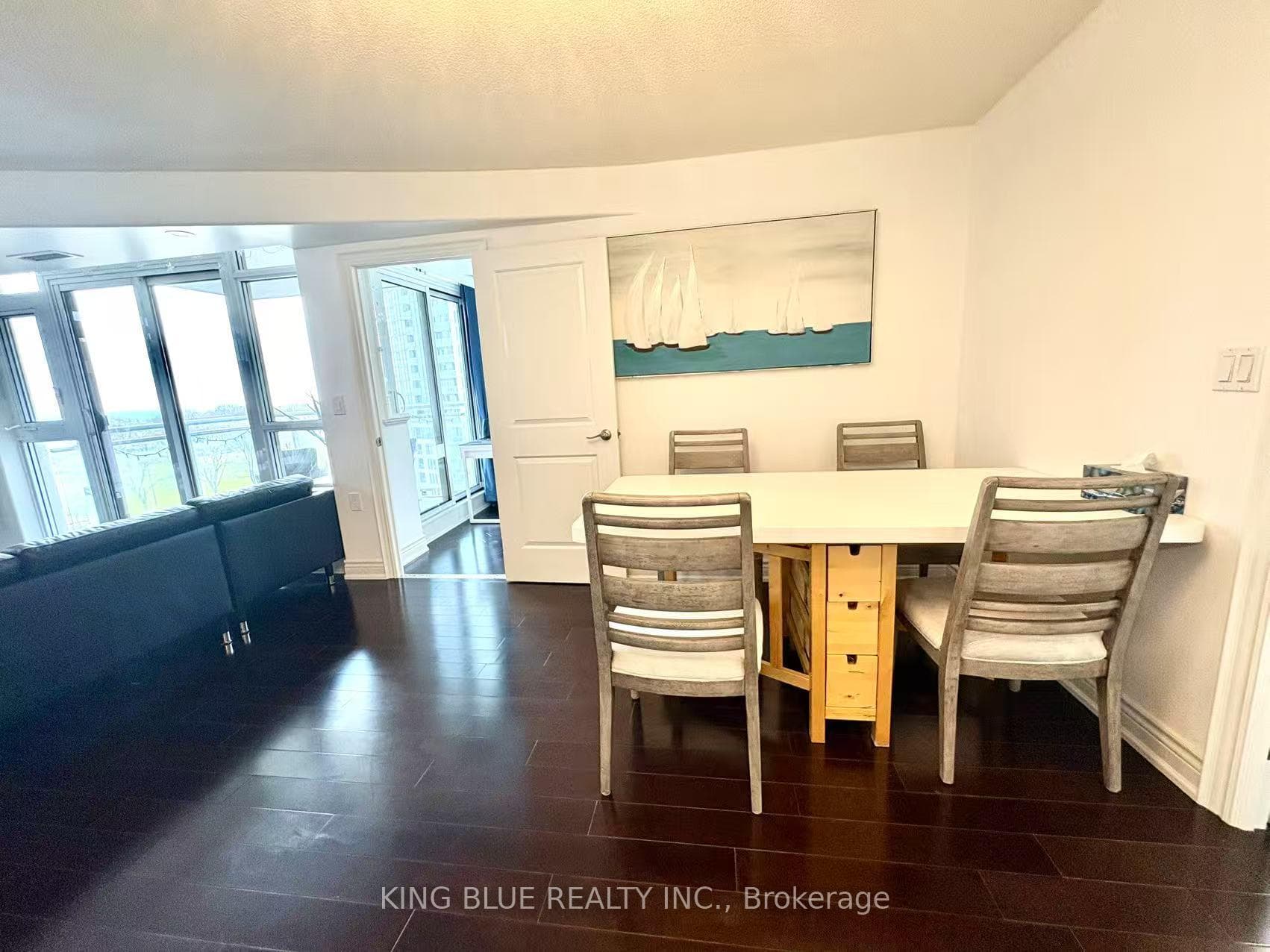 35 Bastion Street Unit 1209 photo 15