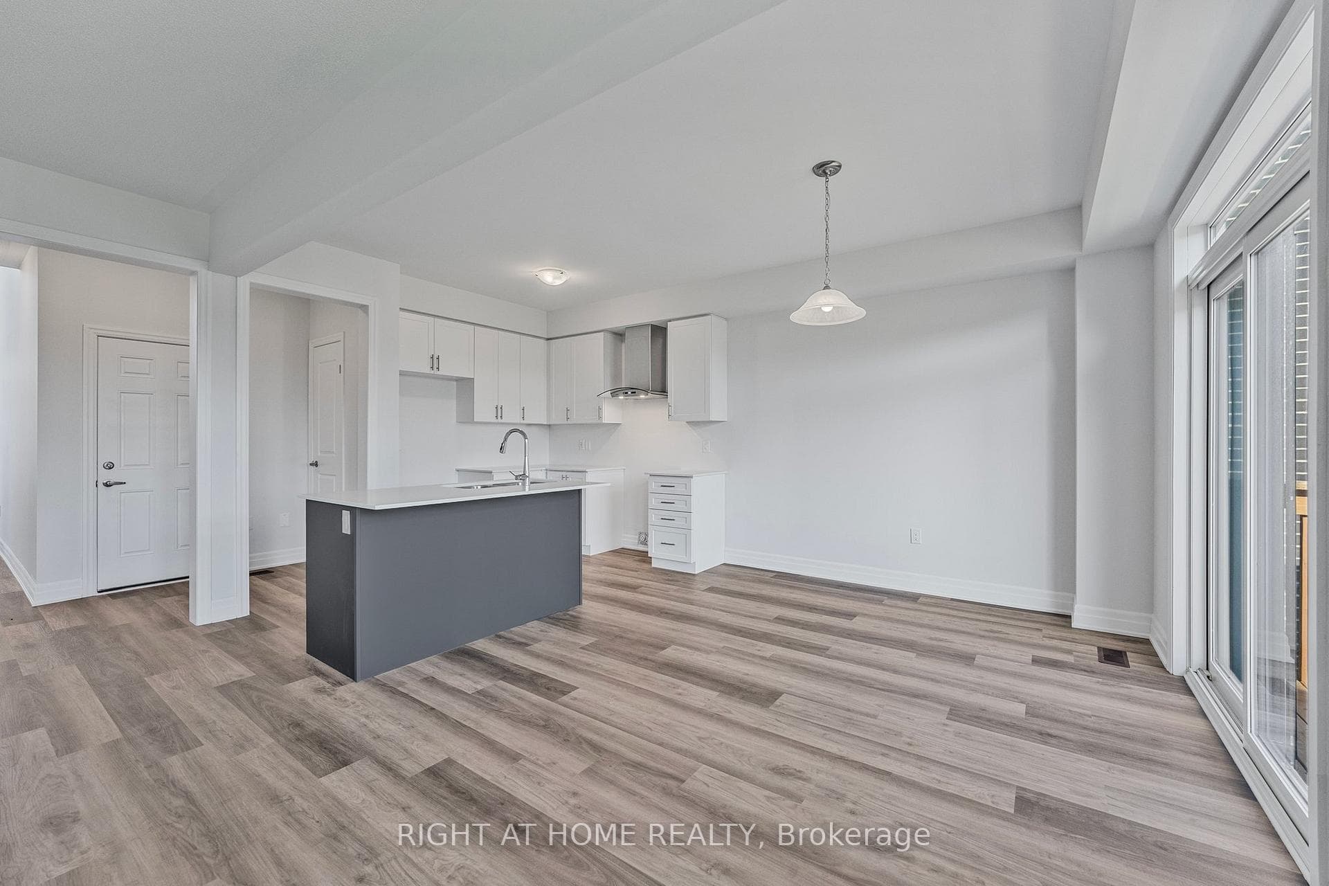 43 Federica Crescent photo 14