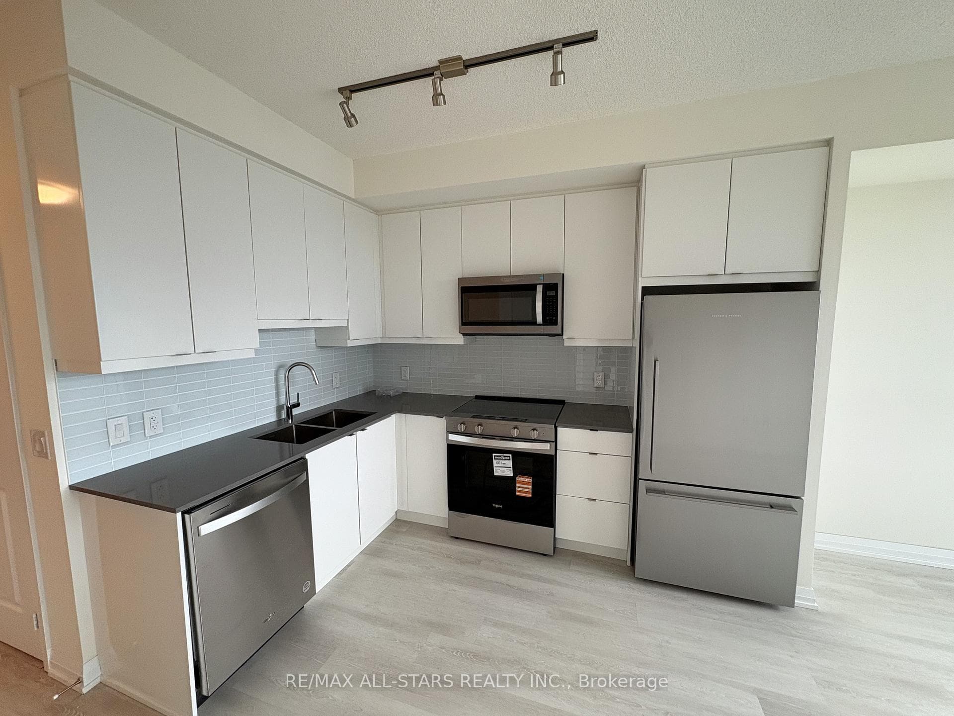 3260 Sheppard Avenue Unit 2310 photo 4