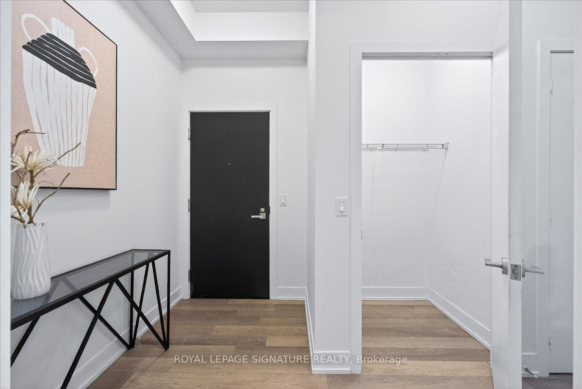 9471 Yonge Street Unit LPH06 photo 8