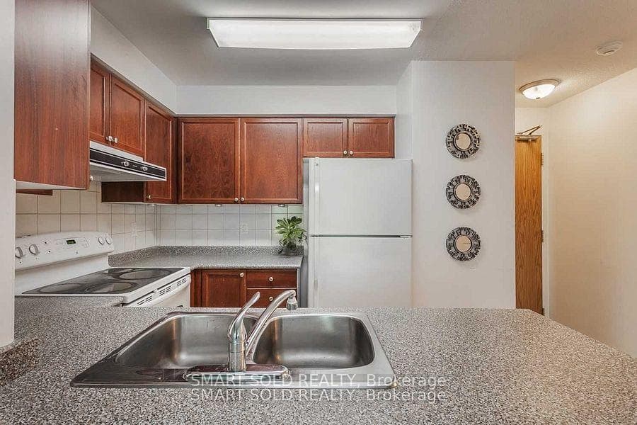 5508 Yonge Street Unit 706 photo 10