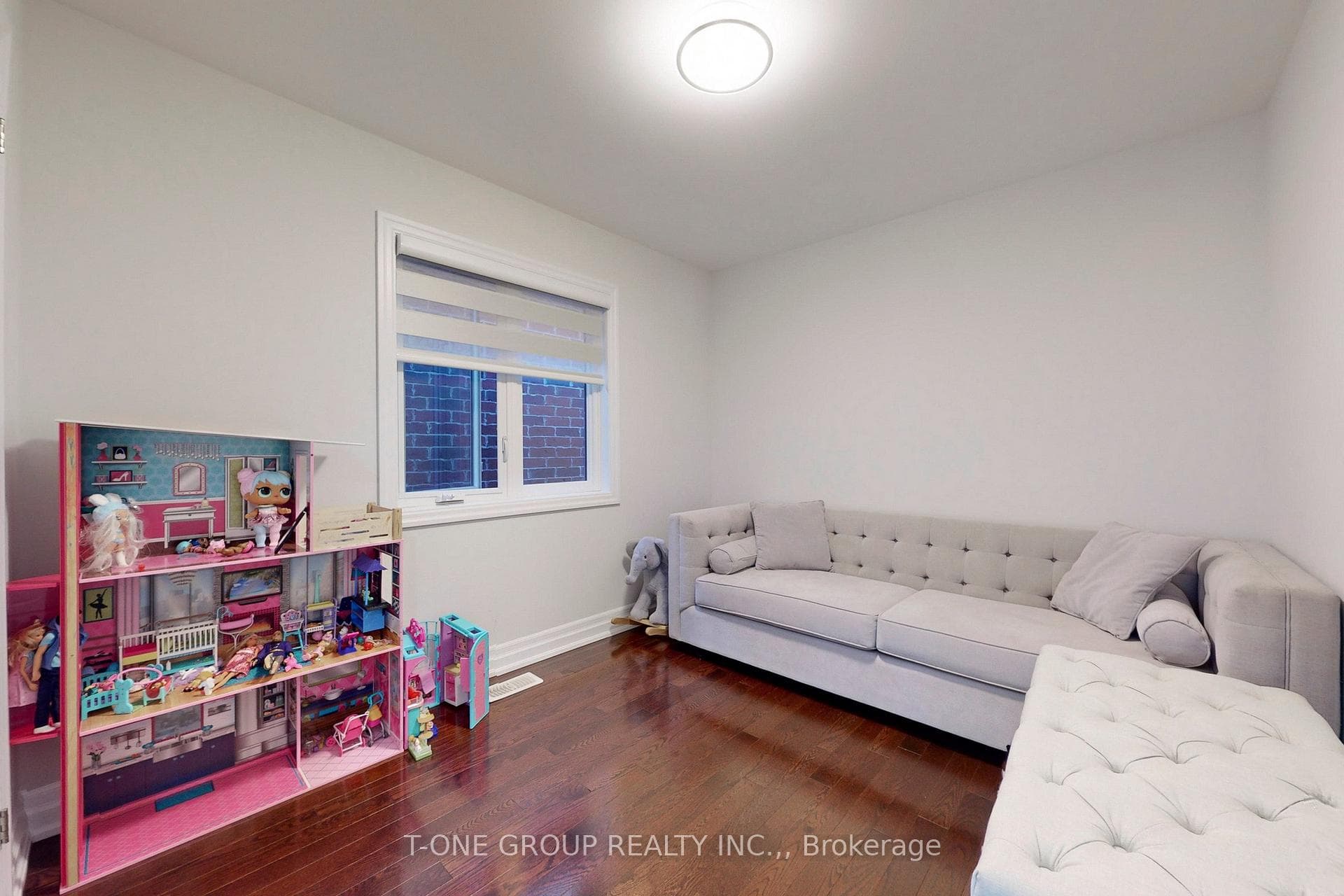 87 Robert Berry Crescent photo 23