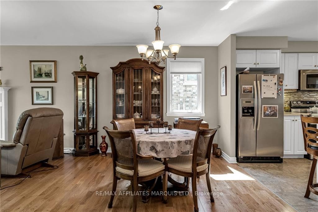 324 GLEN NORA Drive photo 6