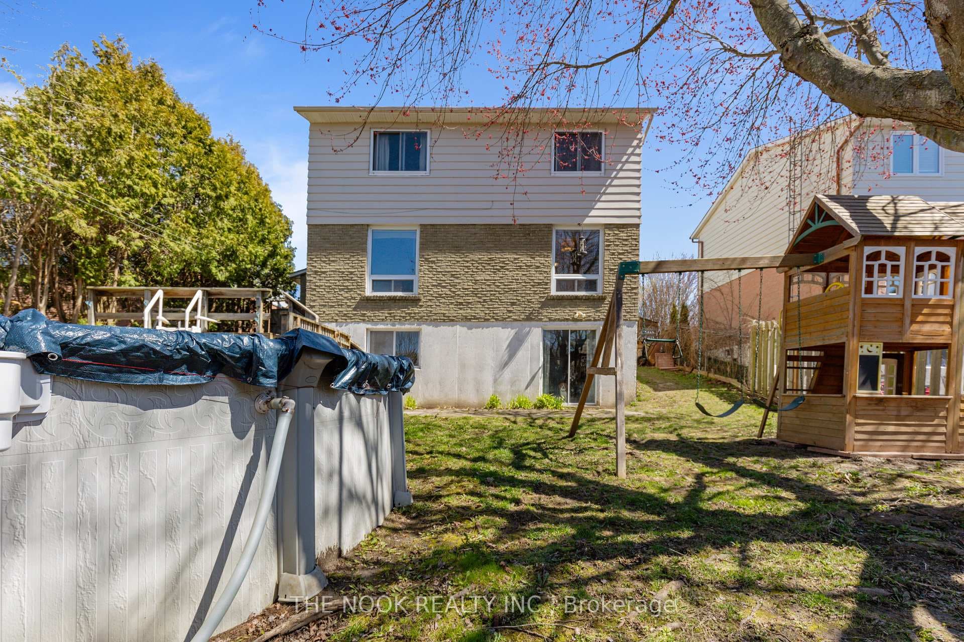 89 Peacock Boulevard photo 24