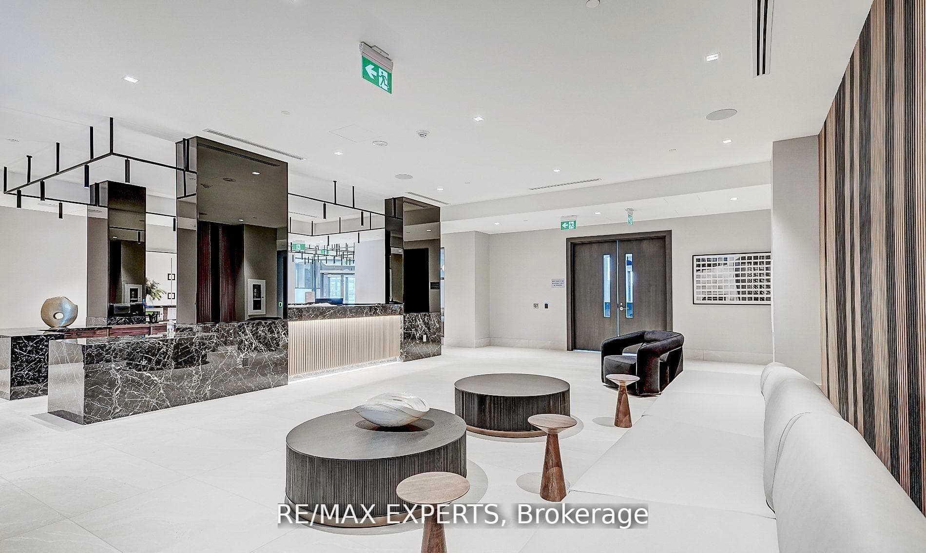 2545 Simcoe Street Unit 2414 photo 5