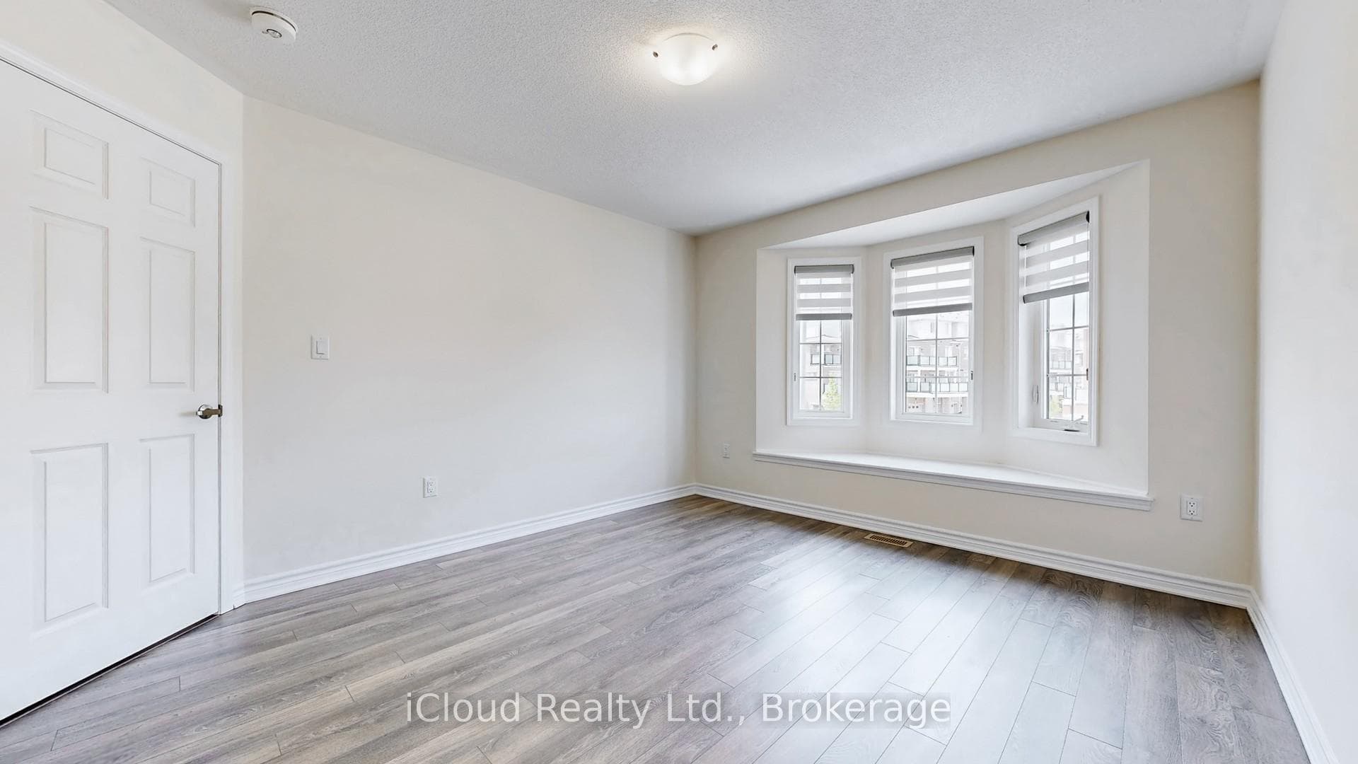 1145 Dragonfly Avenue photo 32