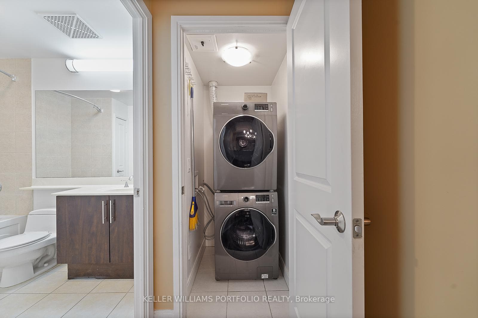 88 Broadway Avenue Unit 201 photo 17
