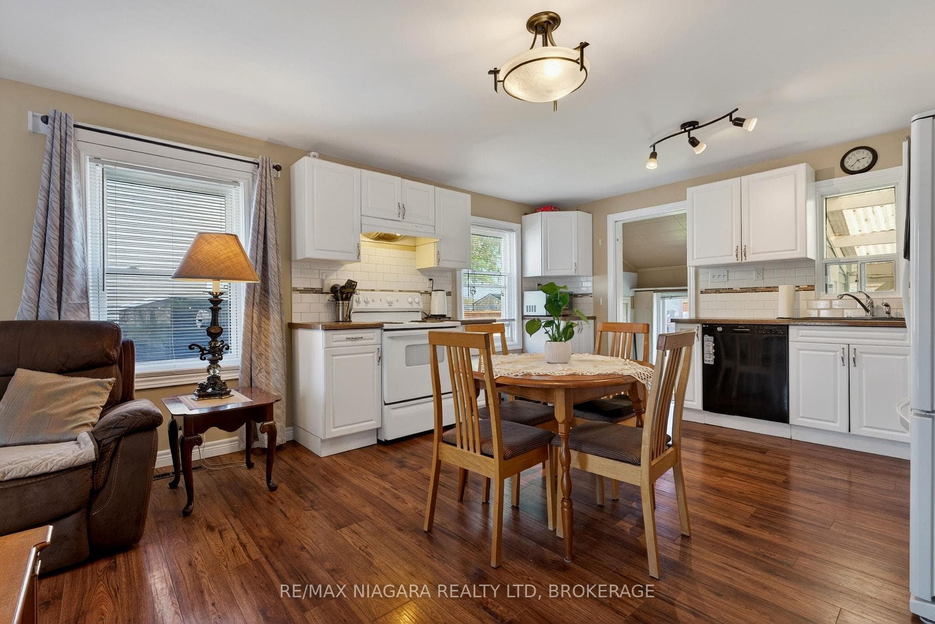 18 1/2 Willow Street photo 7