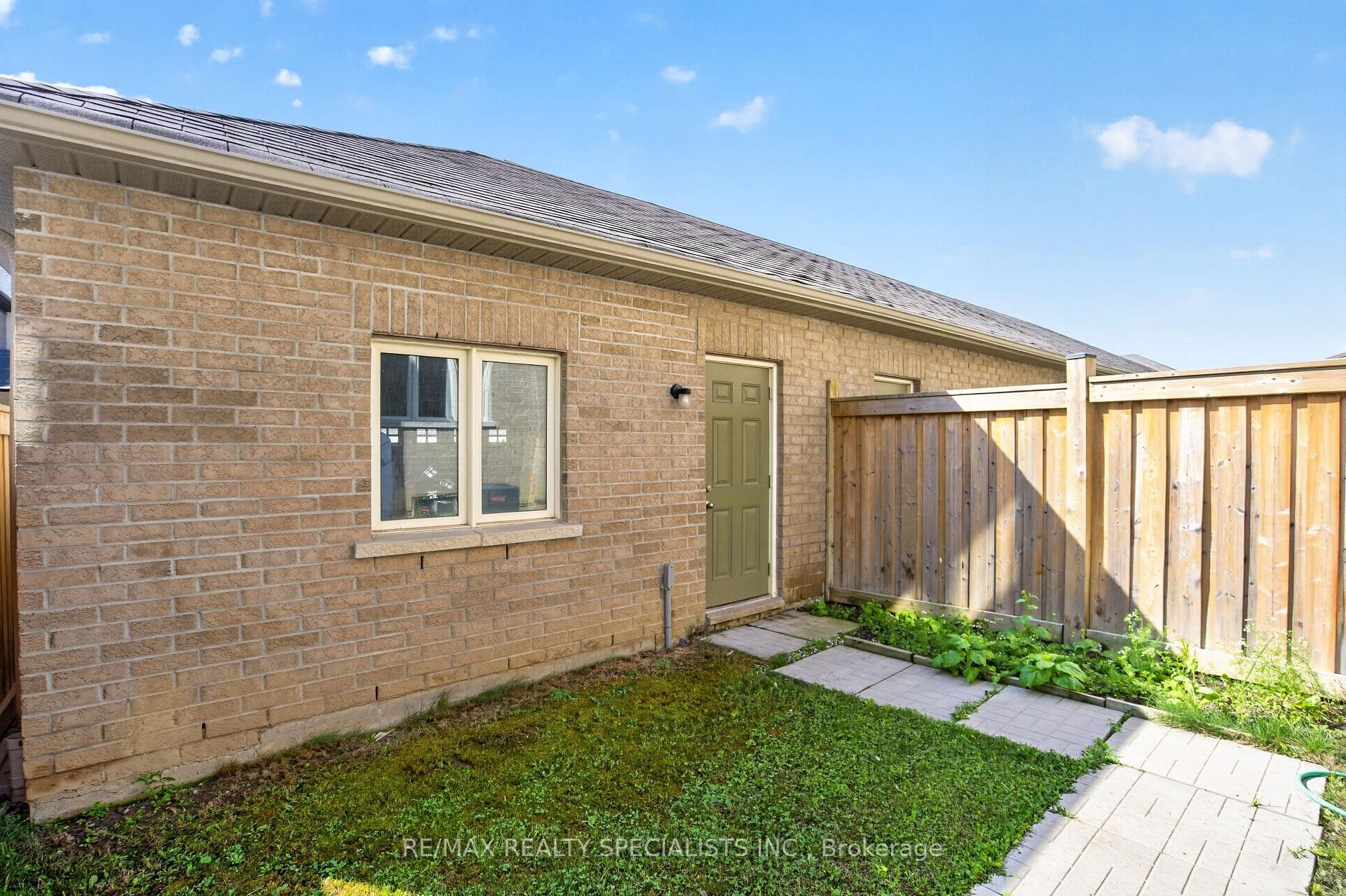 261 INSPIRE Boulevard photo 35