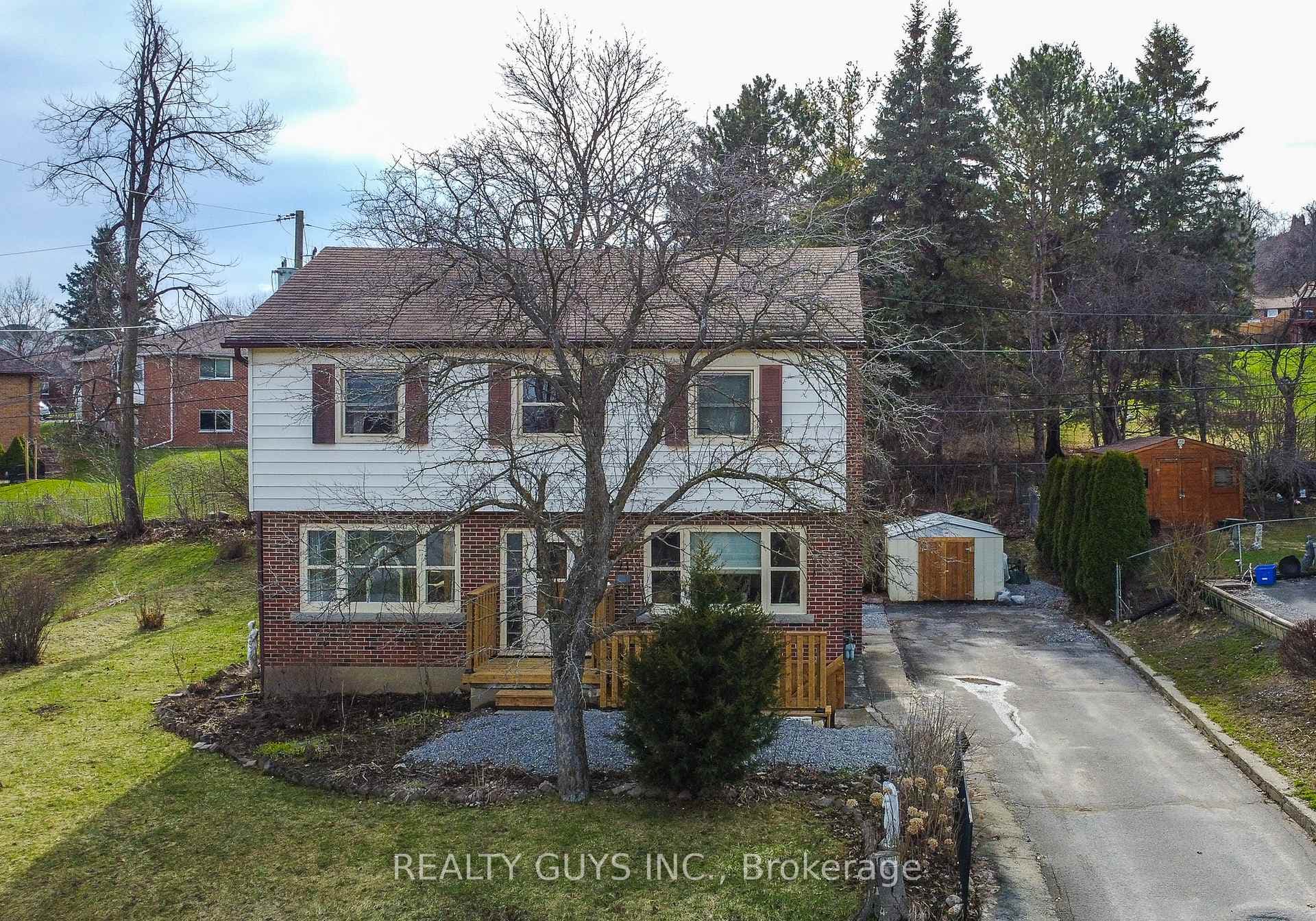 71 Greenhill Drive photo 1