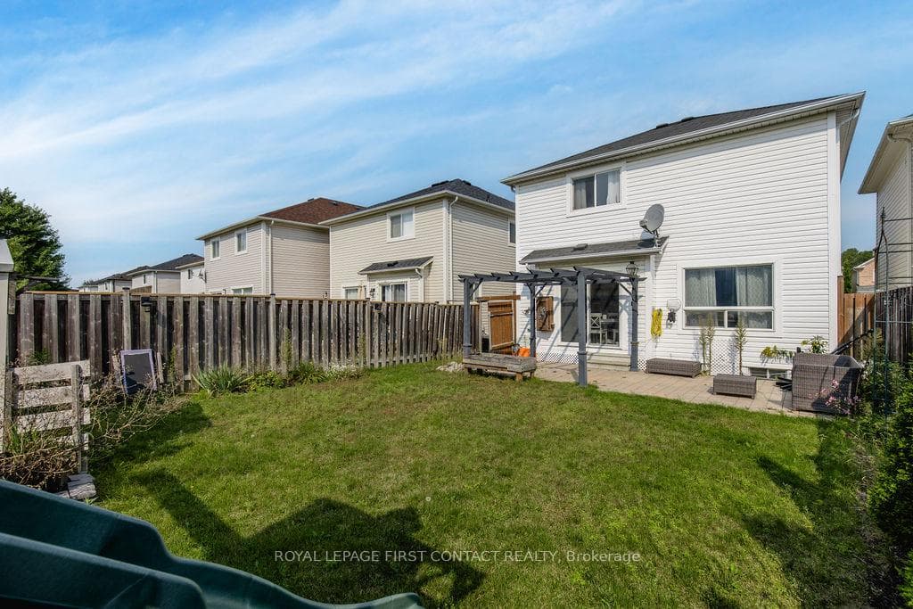 25 Truax Crescent photo 25