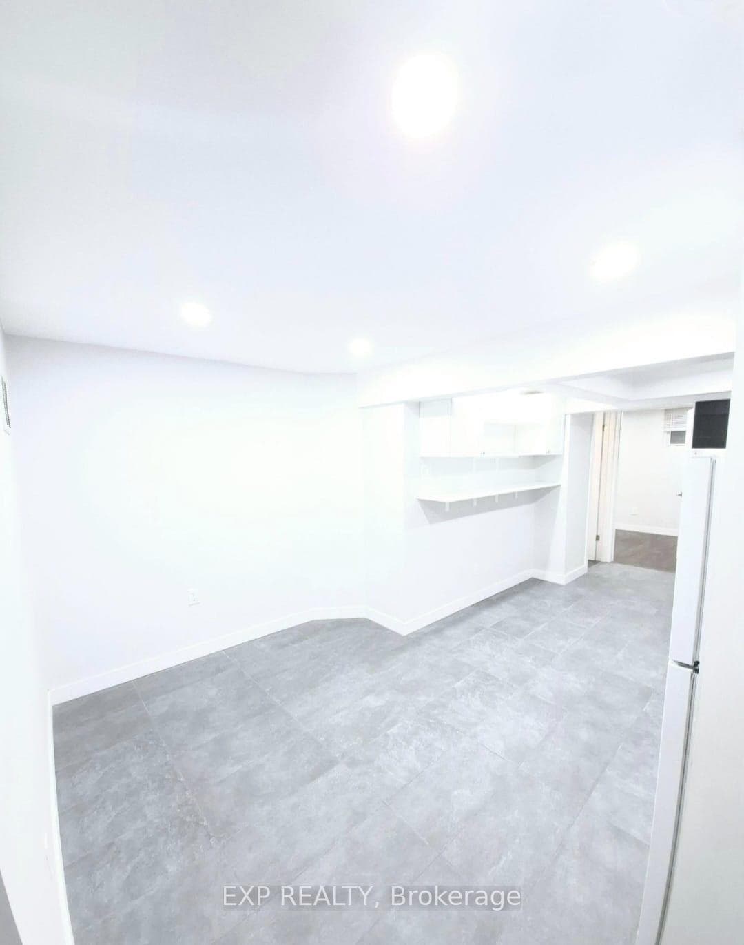 1266 Northmount Street photo 3