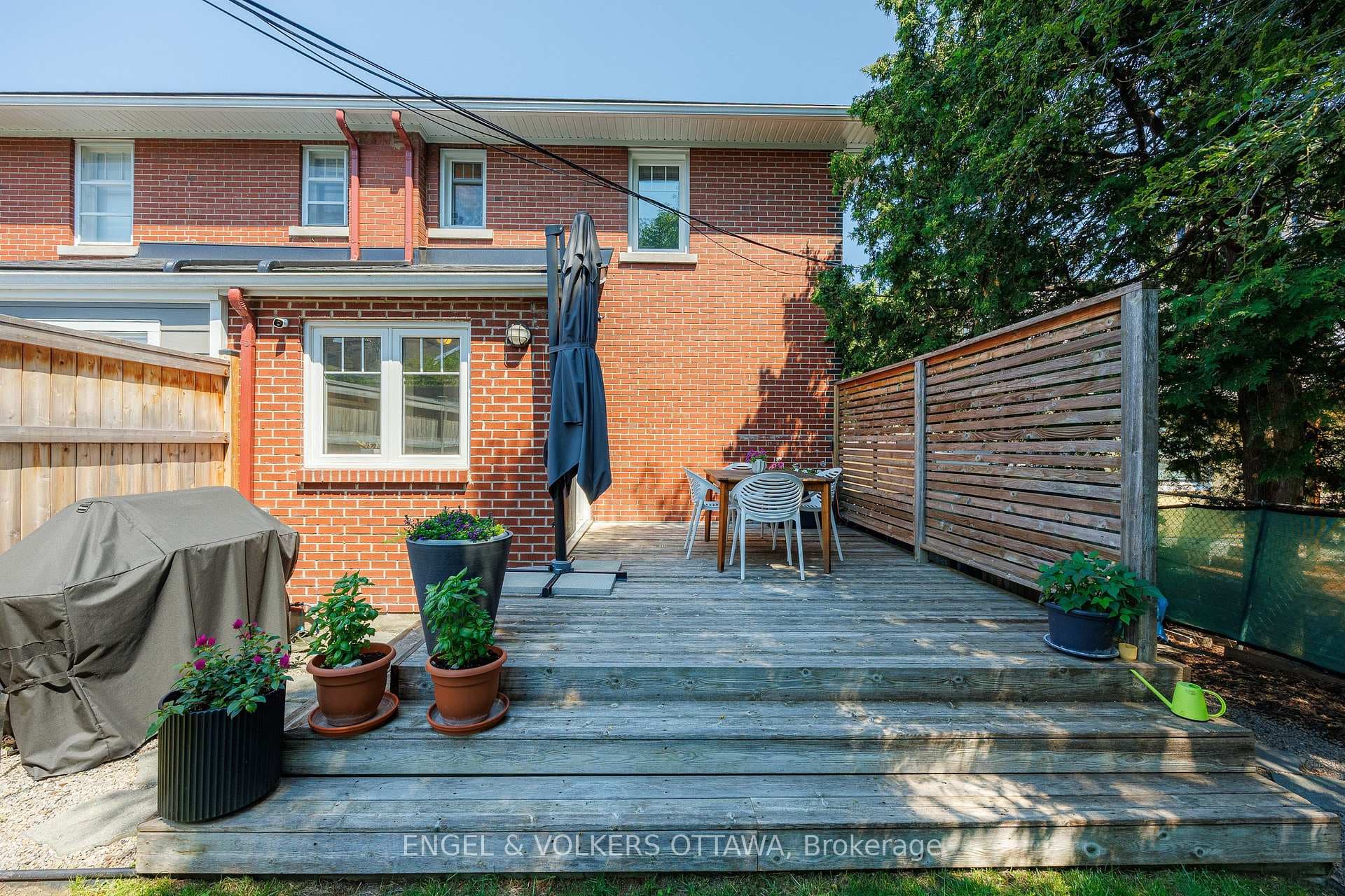 174 Hickory Street photo 46