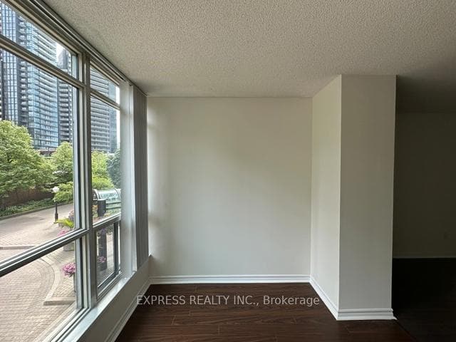 942 Yonge Street Unit 205 photo 11