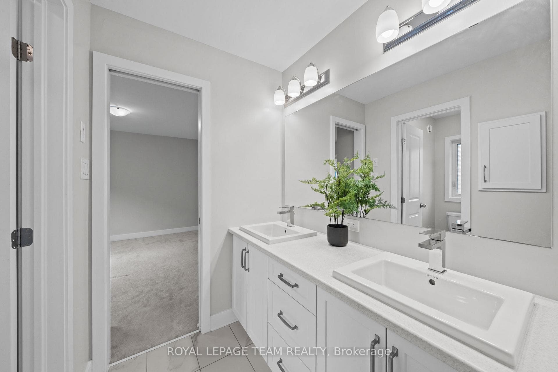539 Honeylocust Avenue photo 37