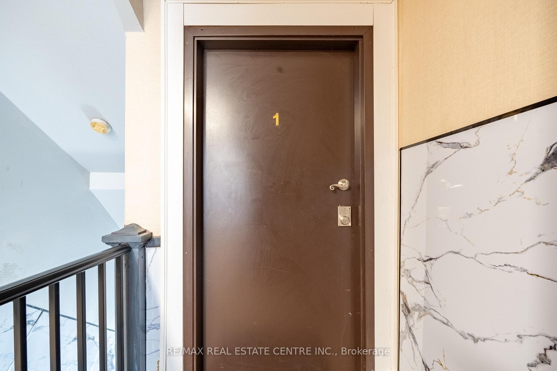1139-1175 University Avenue photo 24