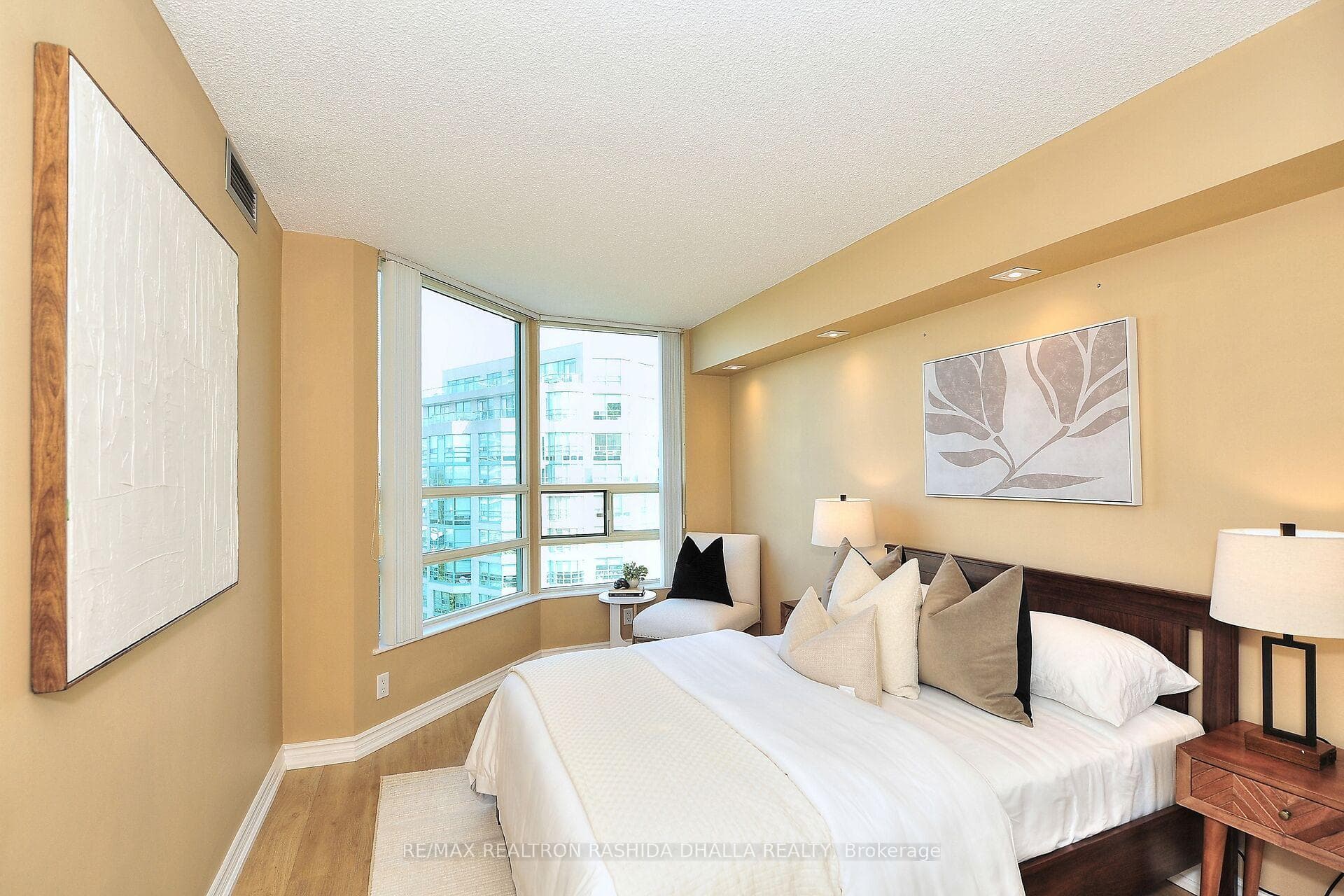 7805 Bayview Avenue Unit 1003 photo 27