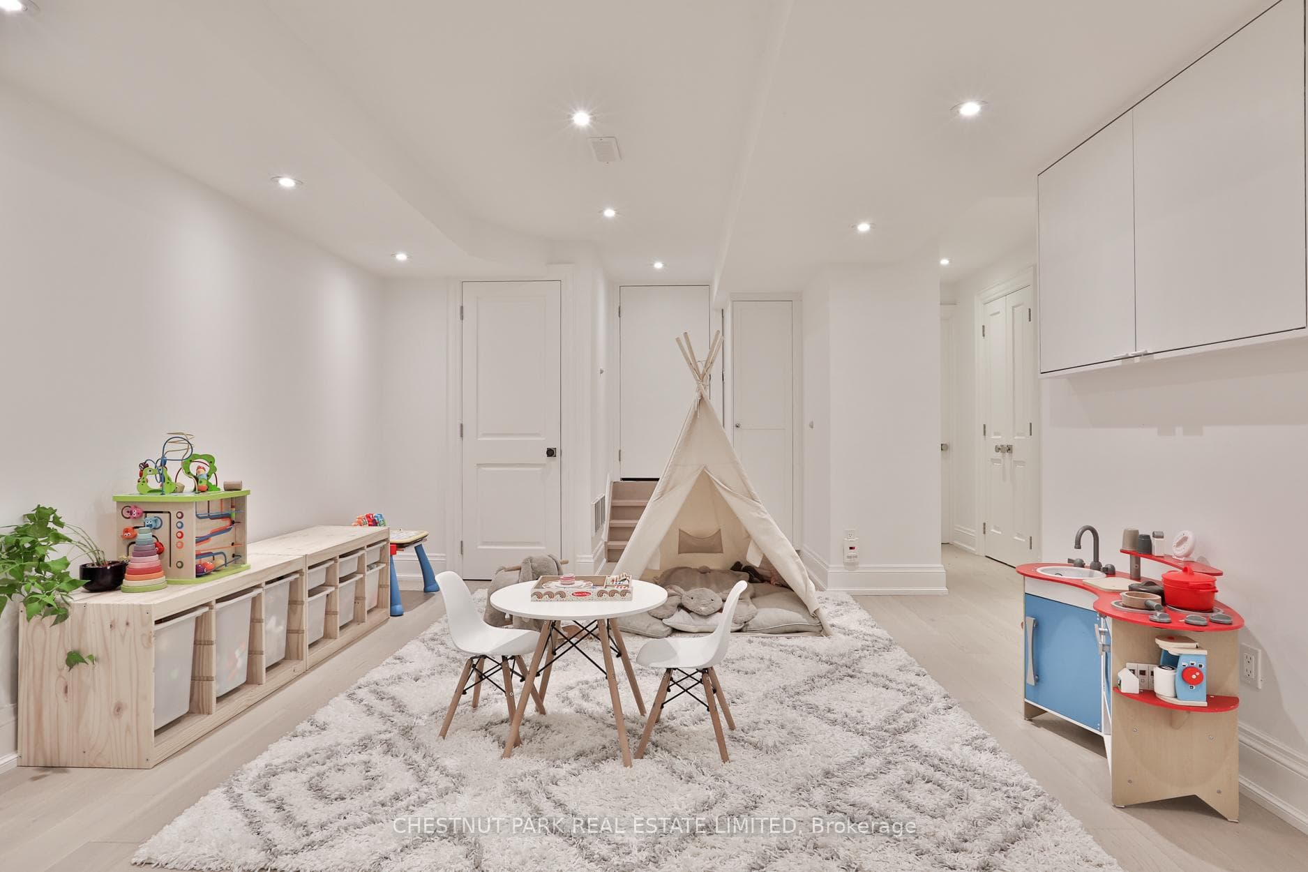 46 Birch Avenue photo 35