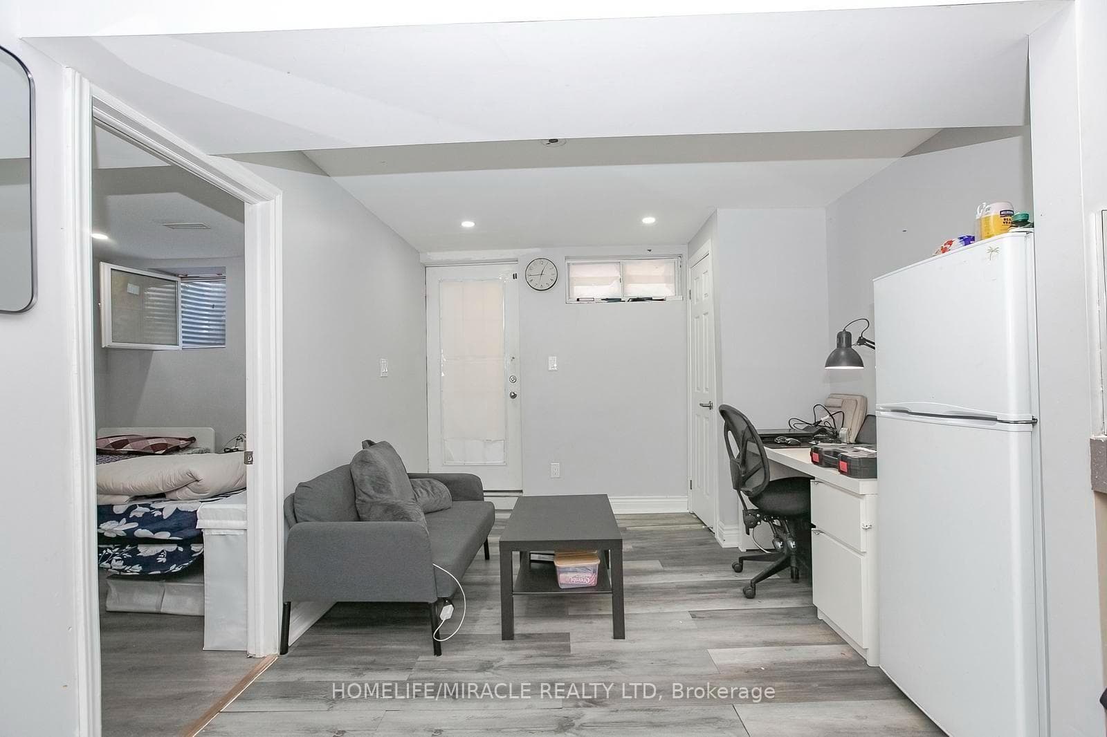 47 Longbourne Crescent photo 43