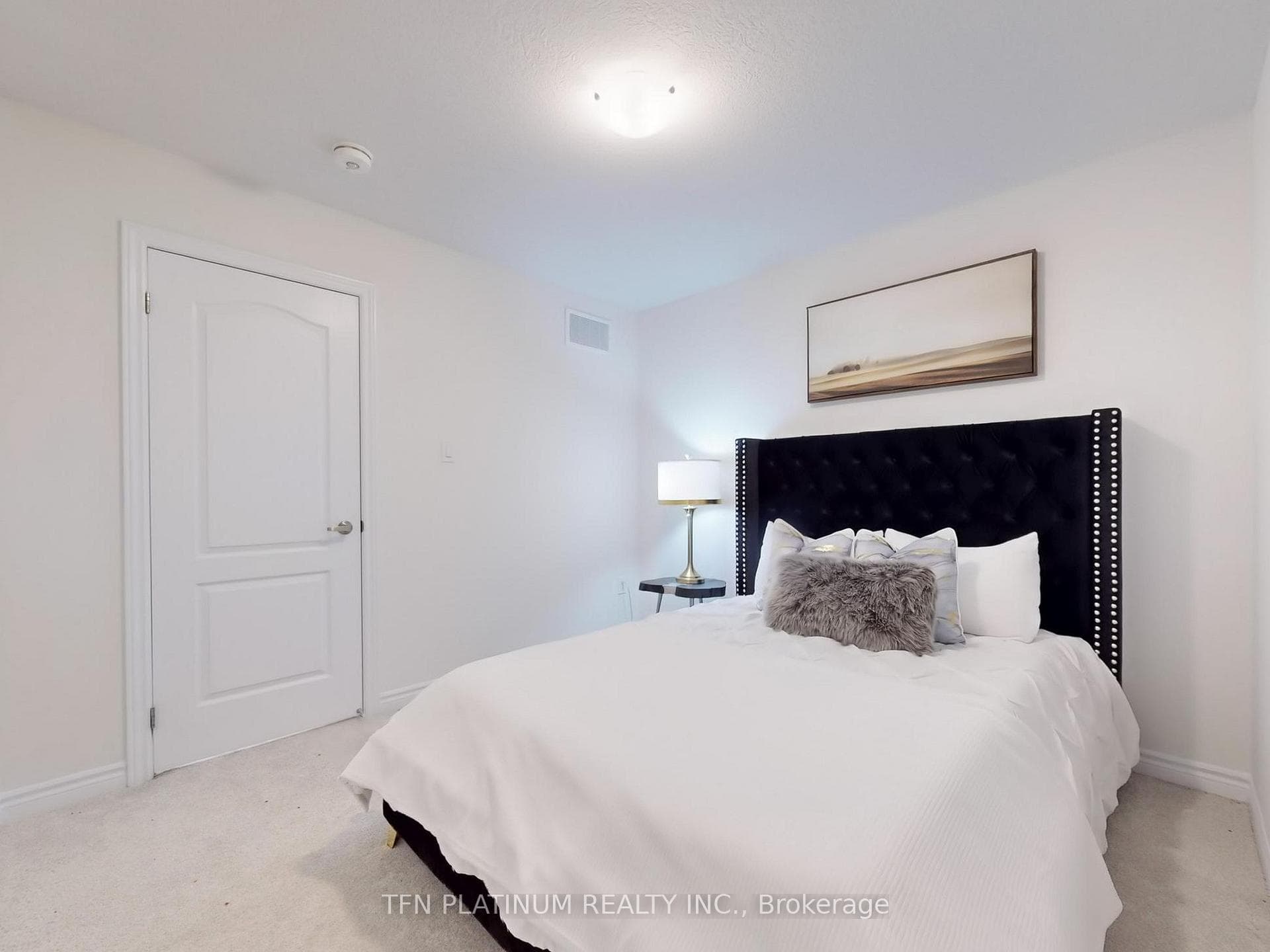82 Holder Drive photo 35
