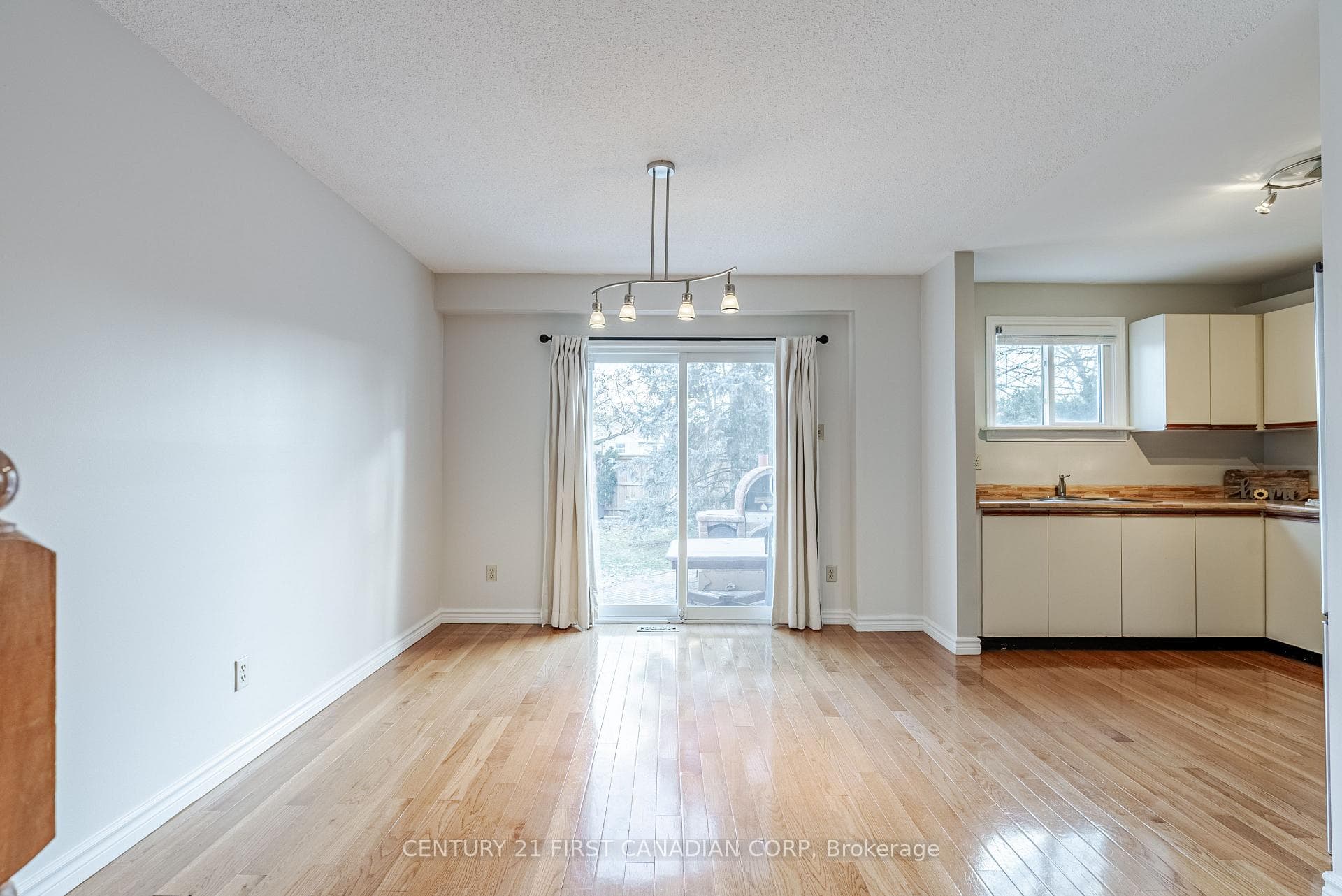 160 Conway Drive Unit Unit 7 photo 11
