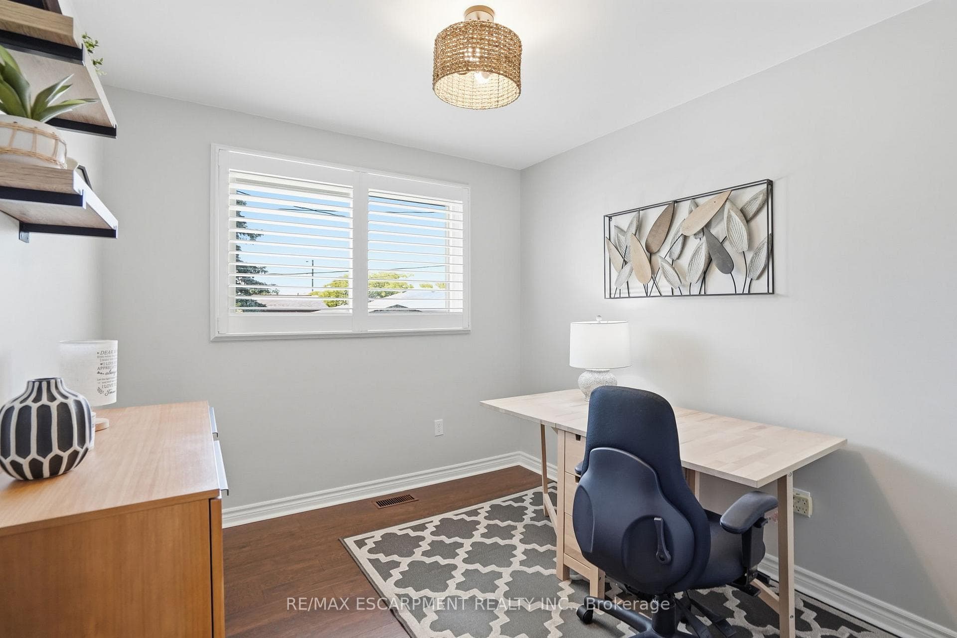 92 Watt Avenue photo 20