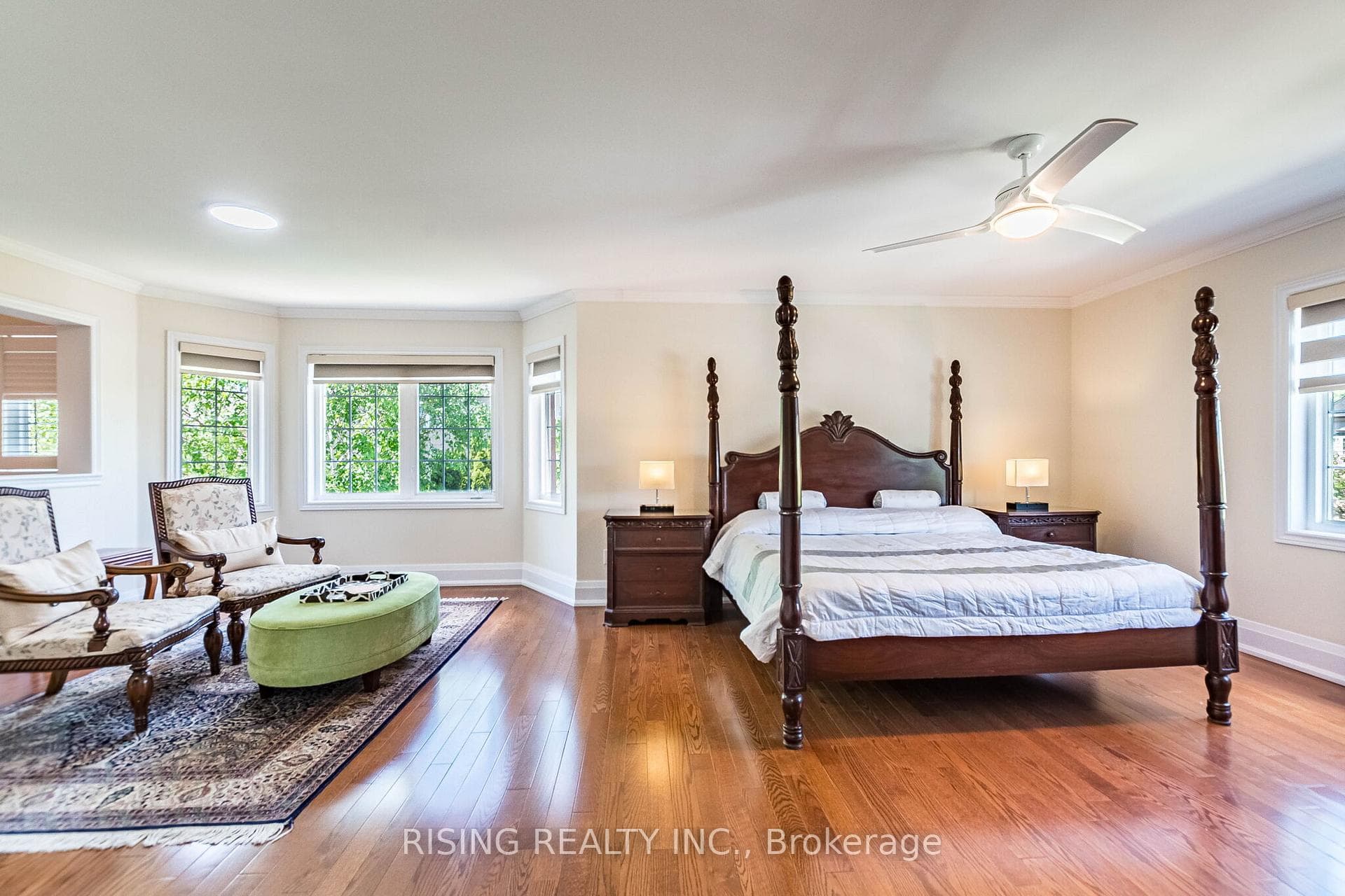 112 Great Lakes Boulevard photo 23