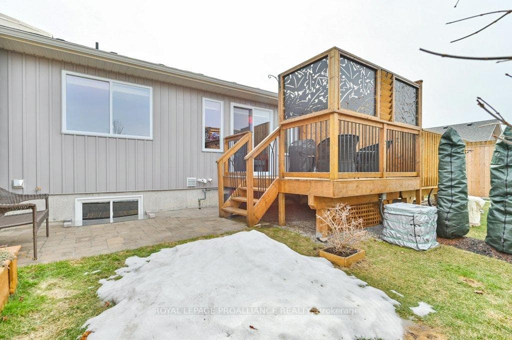 9 Chinook Street photo 35