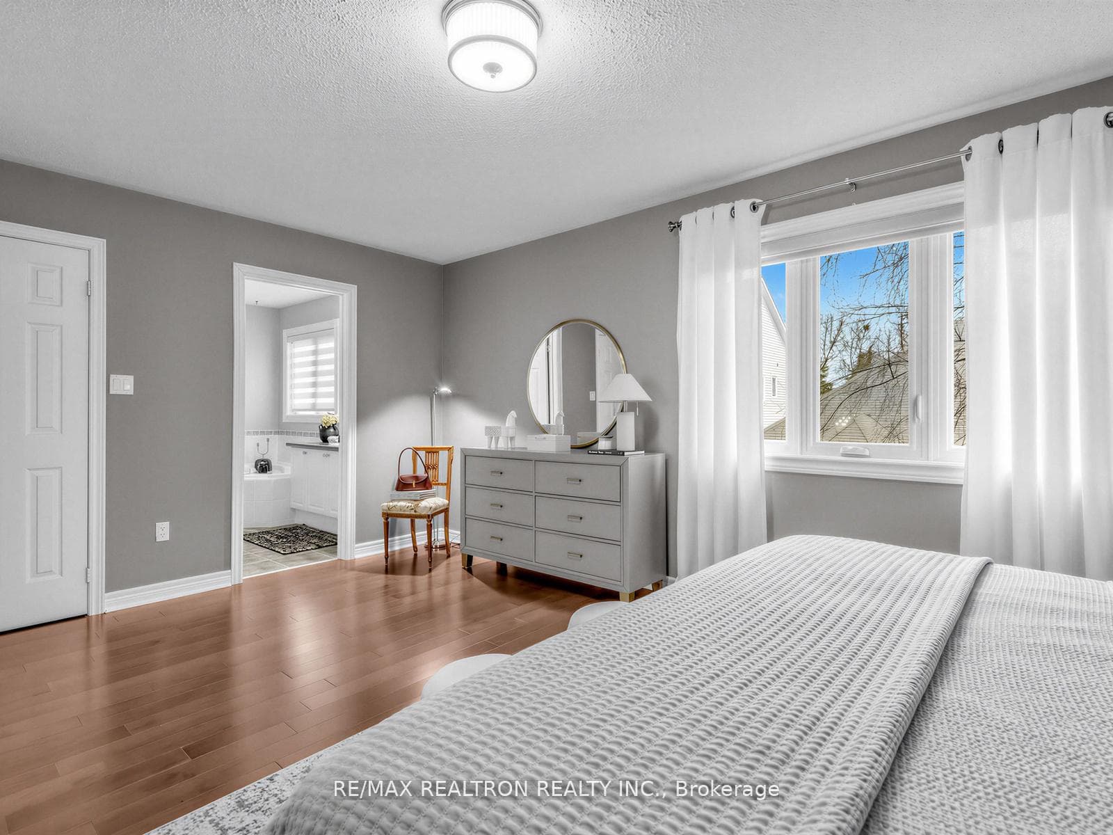 57 Skipton Trail photo 16