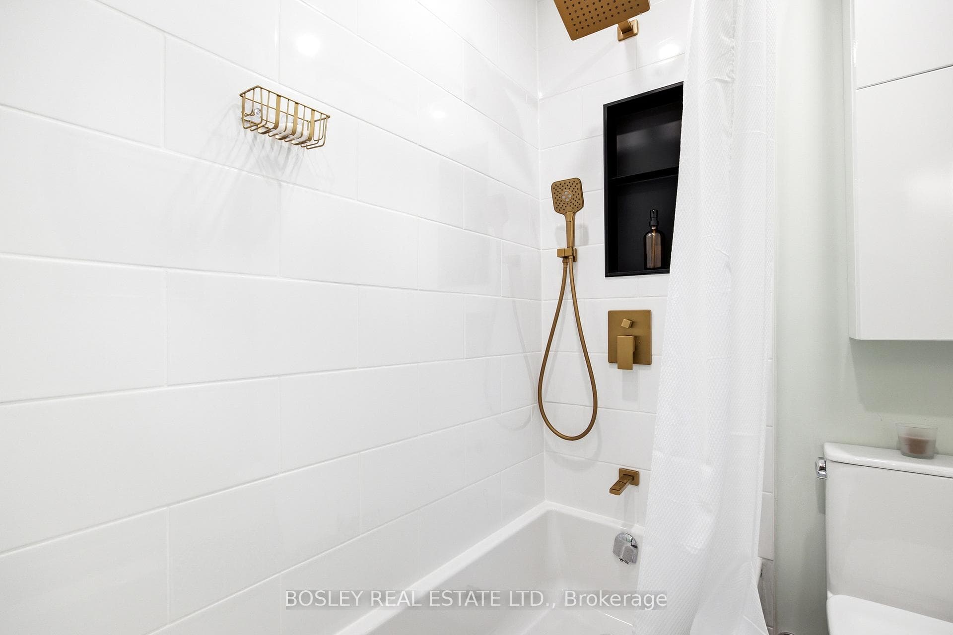 117 Oakcrest Avenue photo 28