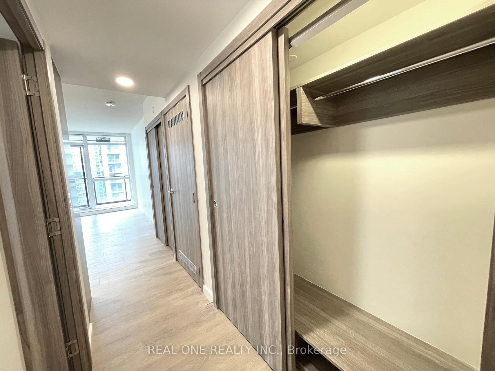 38 Widmer Street Unit 3306 photo 10