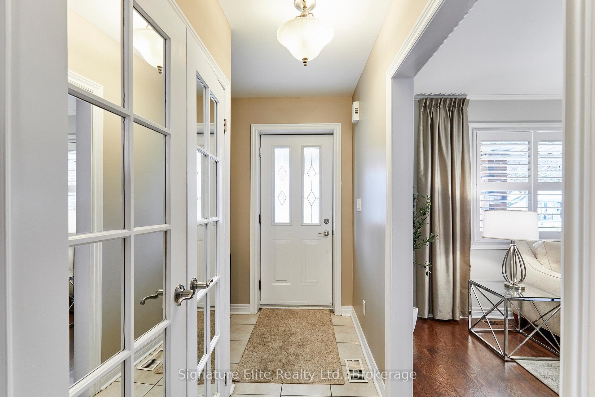 10 Bardwell Crescent photo 4