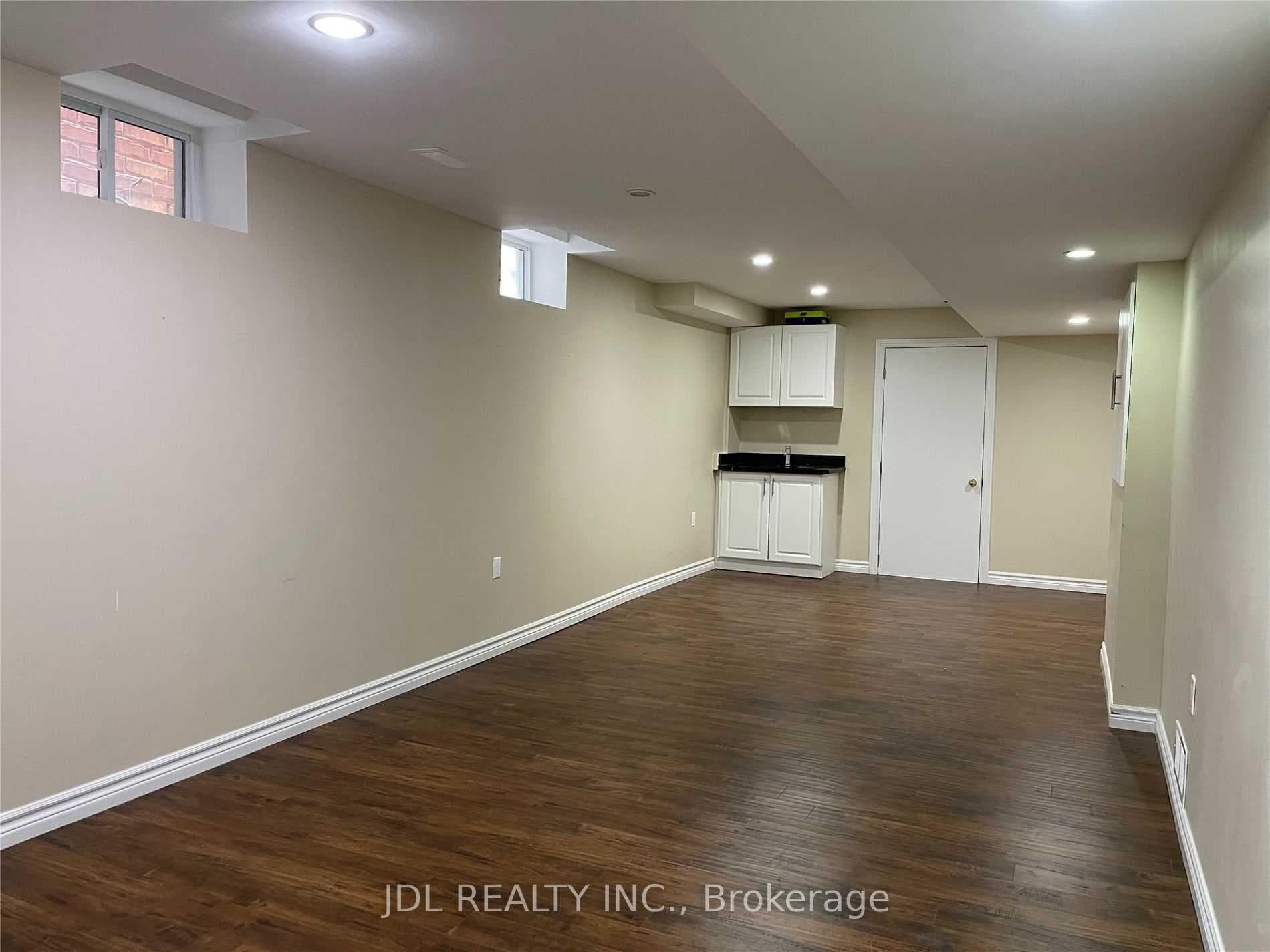 100 Orchard Hill Boulevard photo 19