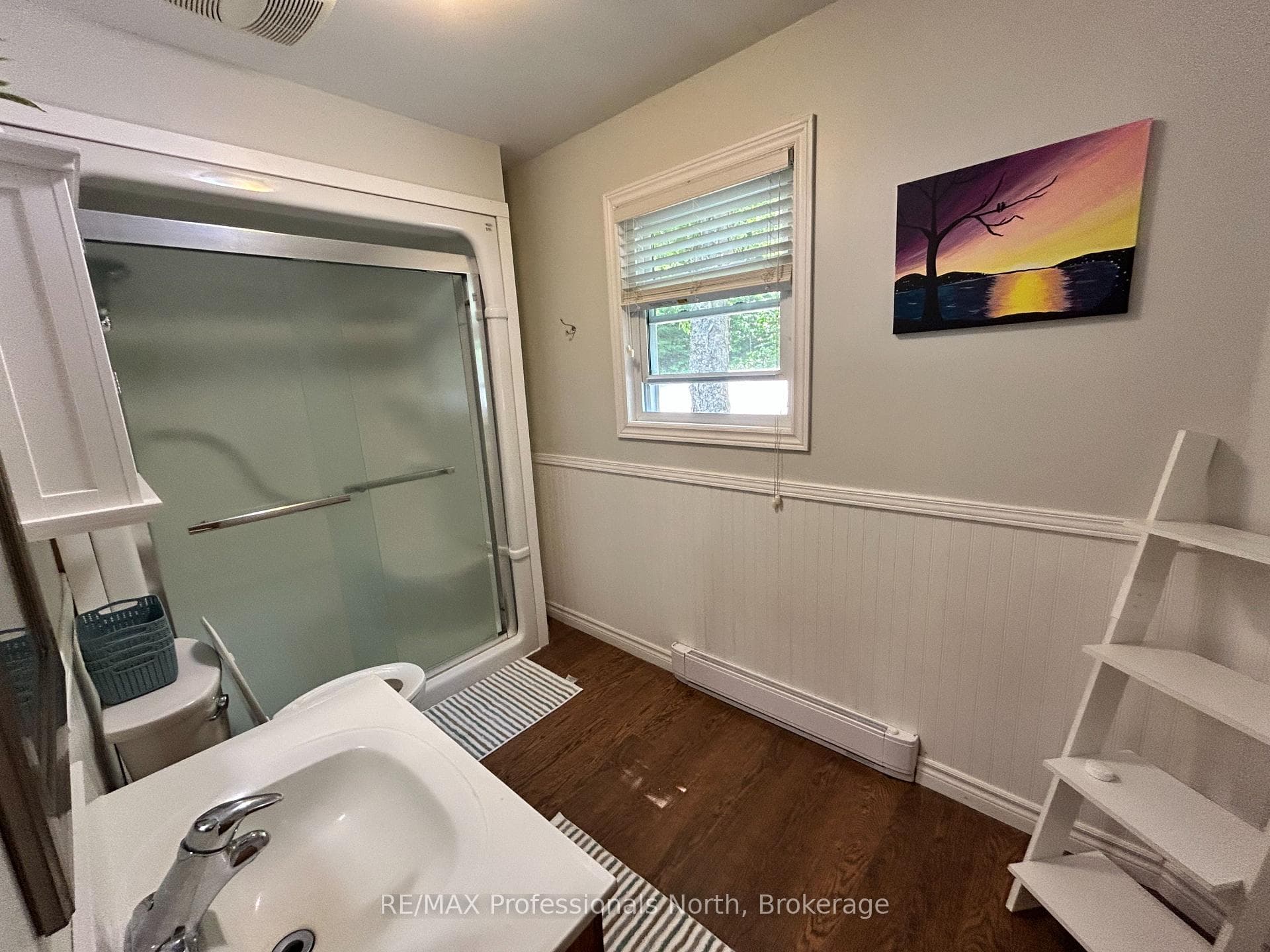 1129 Comak Crescent photo 18