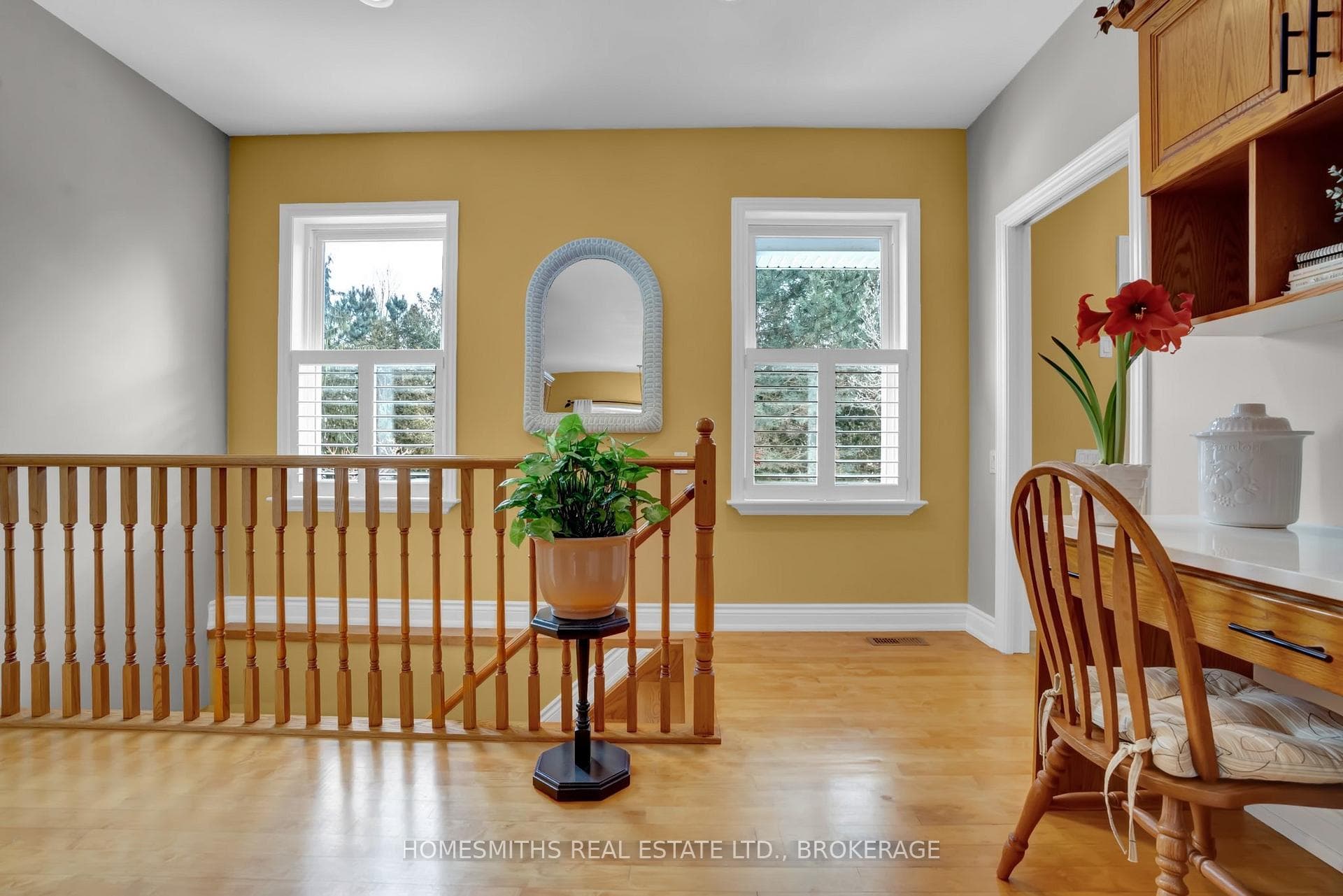 60 Maple Street photo 17