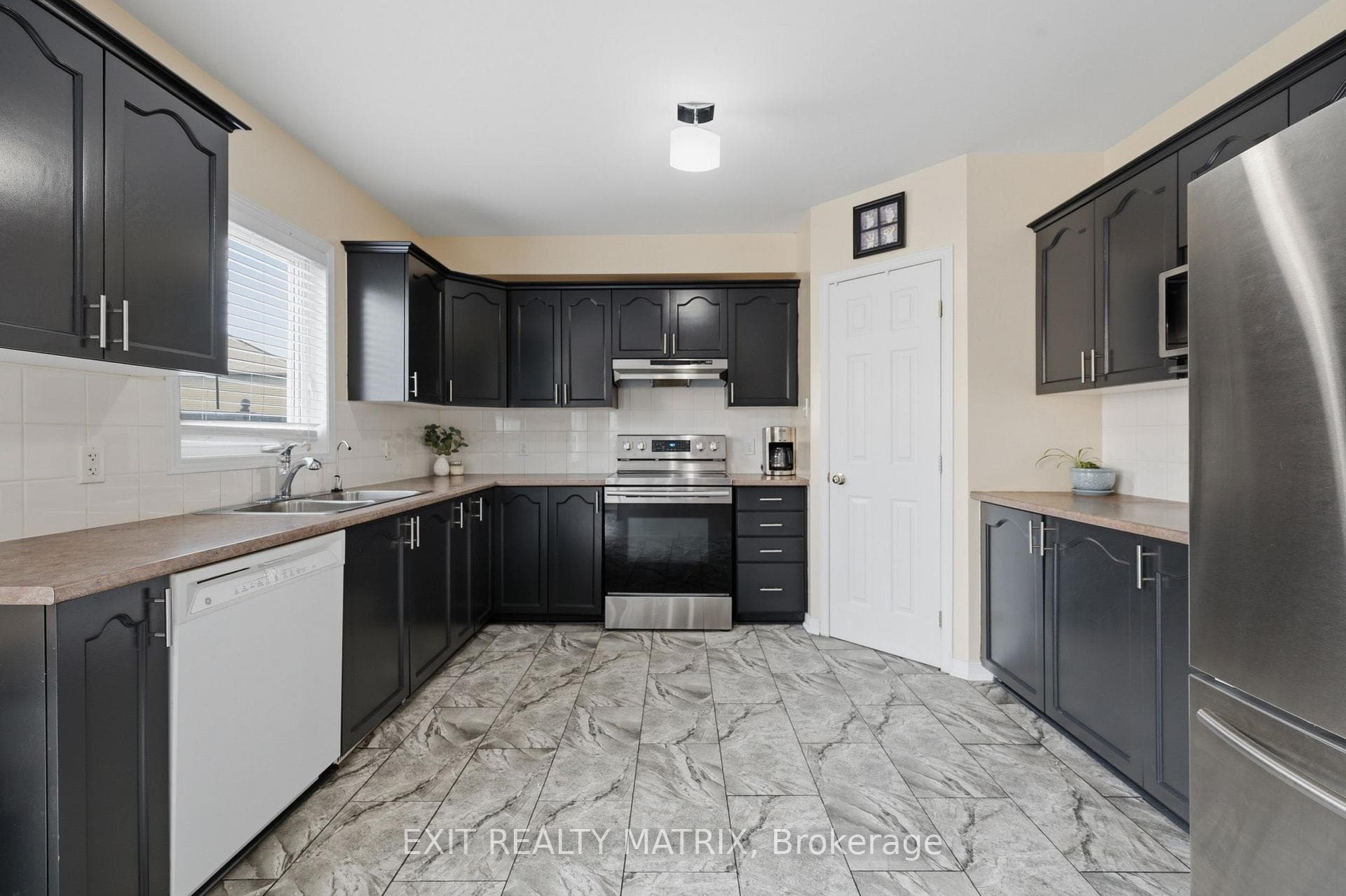 127 Stoney Pond Court photo 15