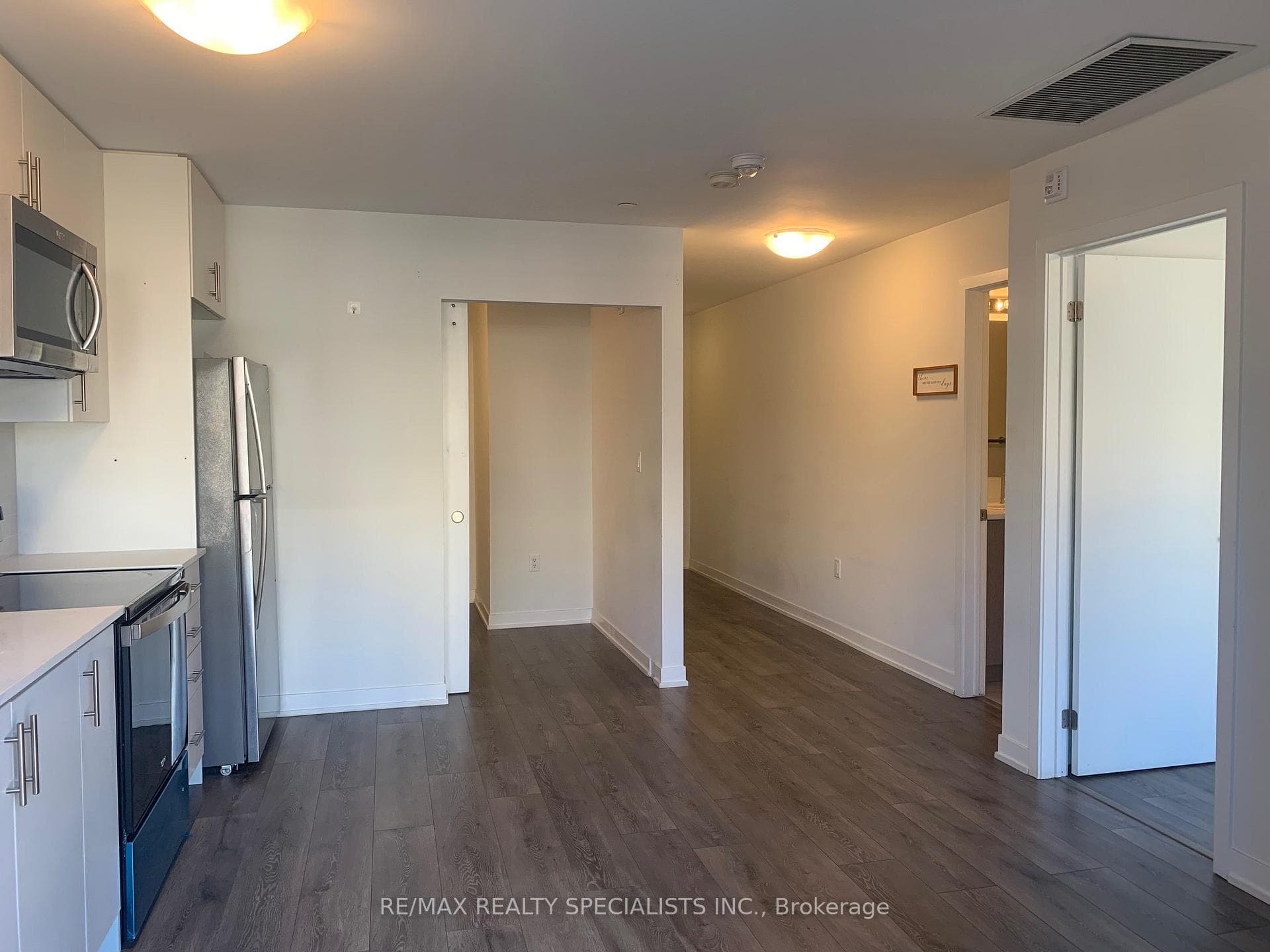 3401 Ridgeway Drive Unit 311 photo 17