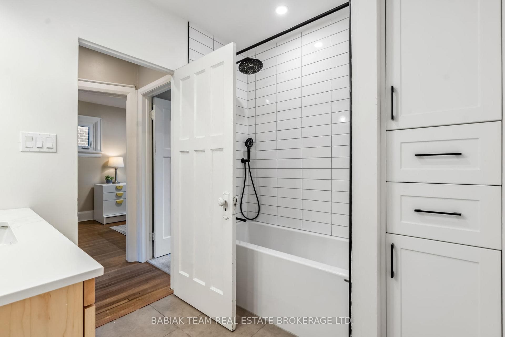 131 Colbeck Street photo 29