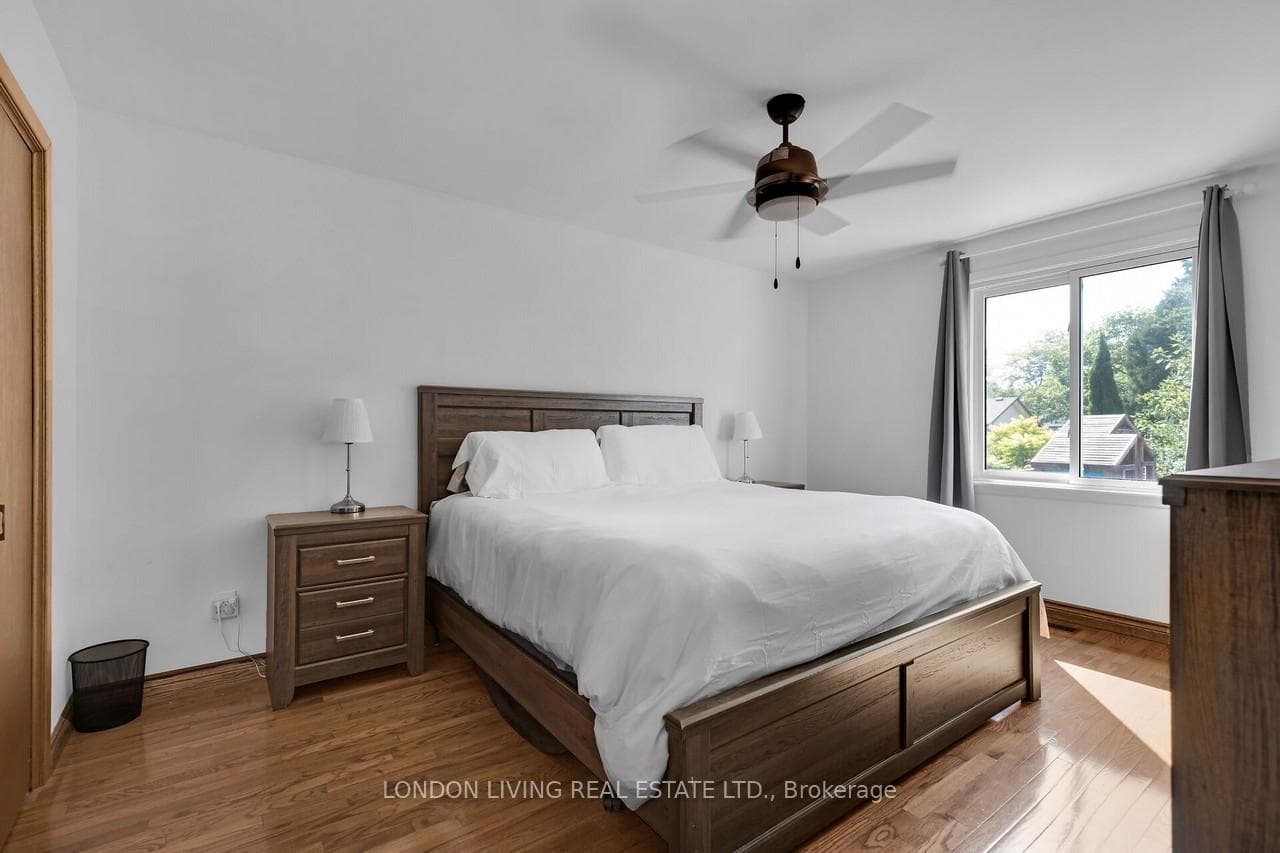 72 Lynngate Court photo 10