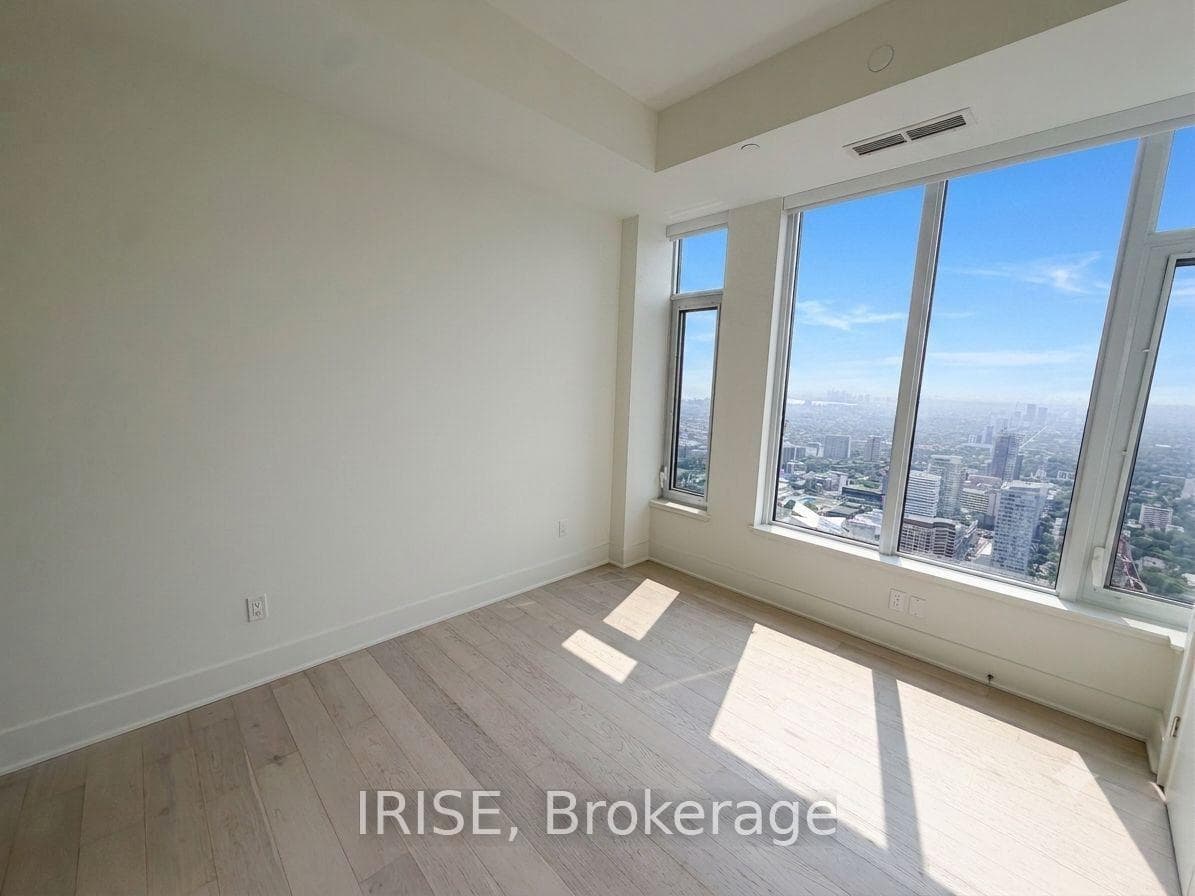 11 Yorkville Avenue Unit 5909 photo 10