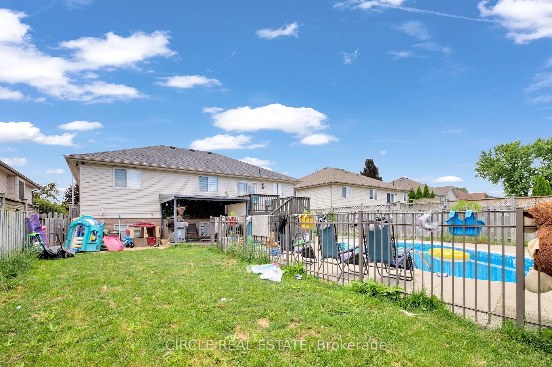 740 Revland Drive photo 21