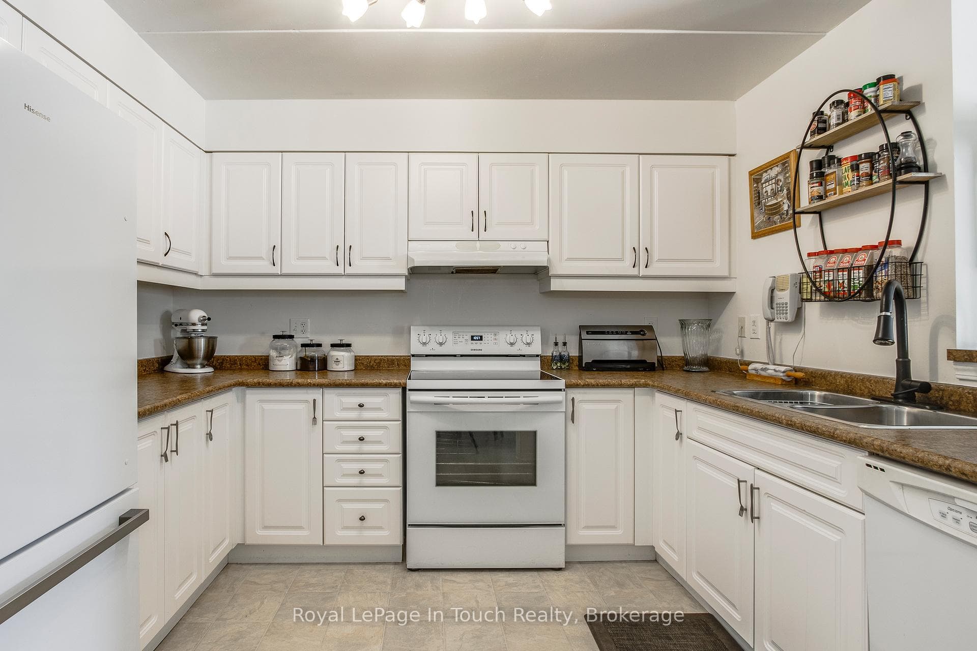 333 Lafontaine Road Unit 315 photo 9