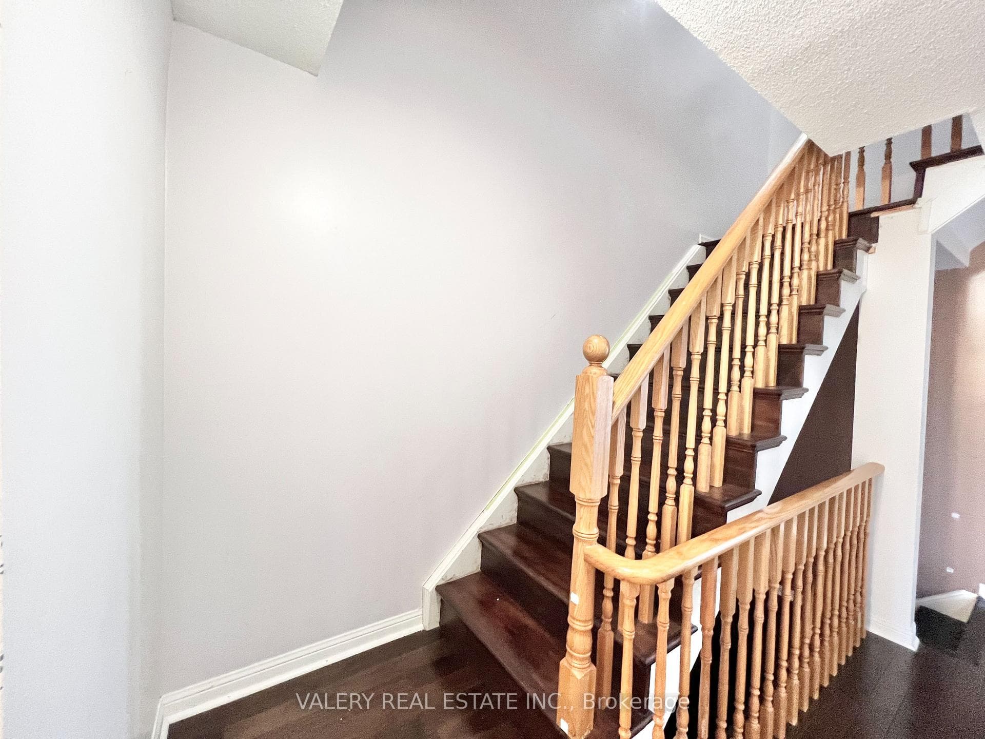 80 Acorn Pl Place Unit 61 photo 9