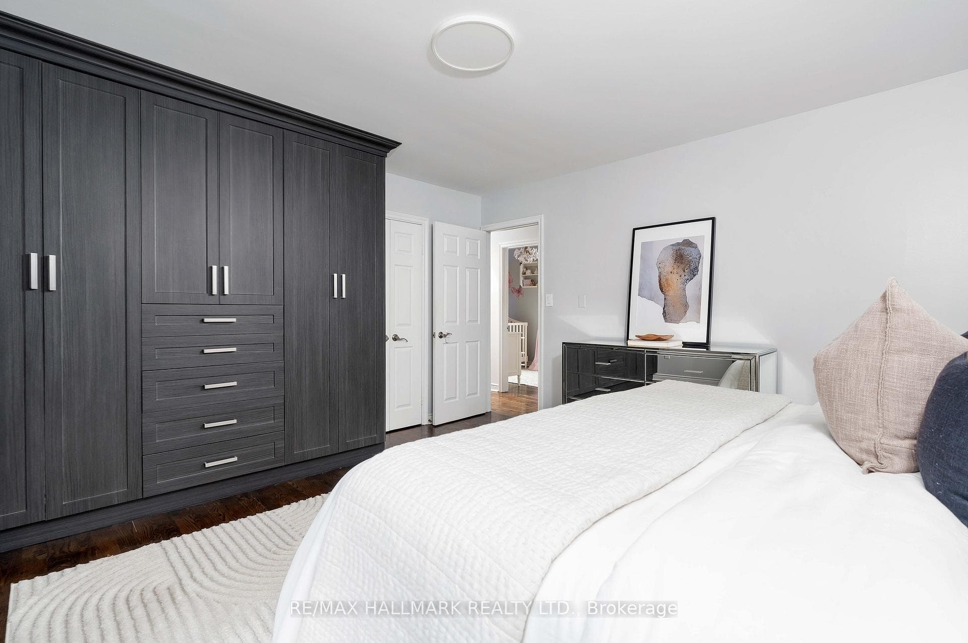 274 Gowan Avenue photo 19