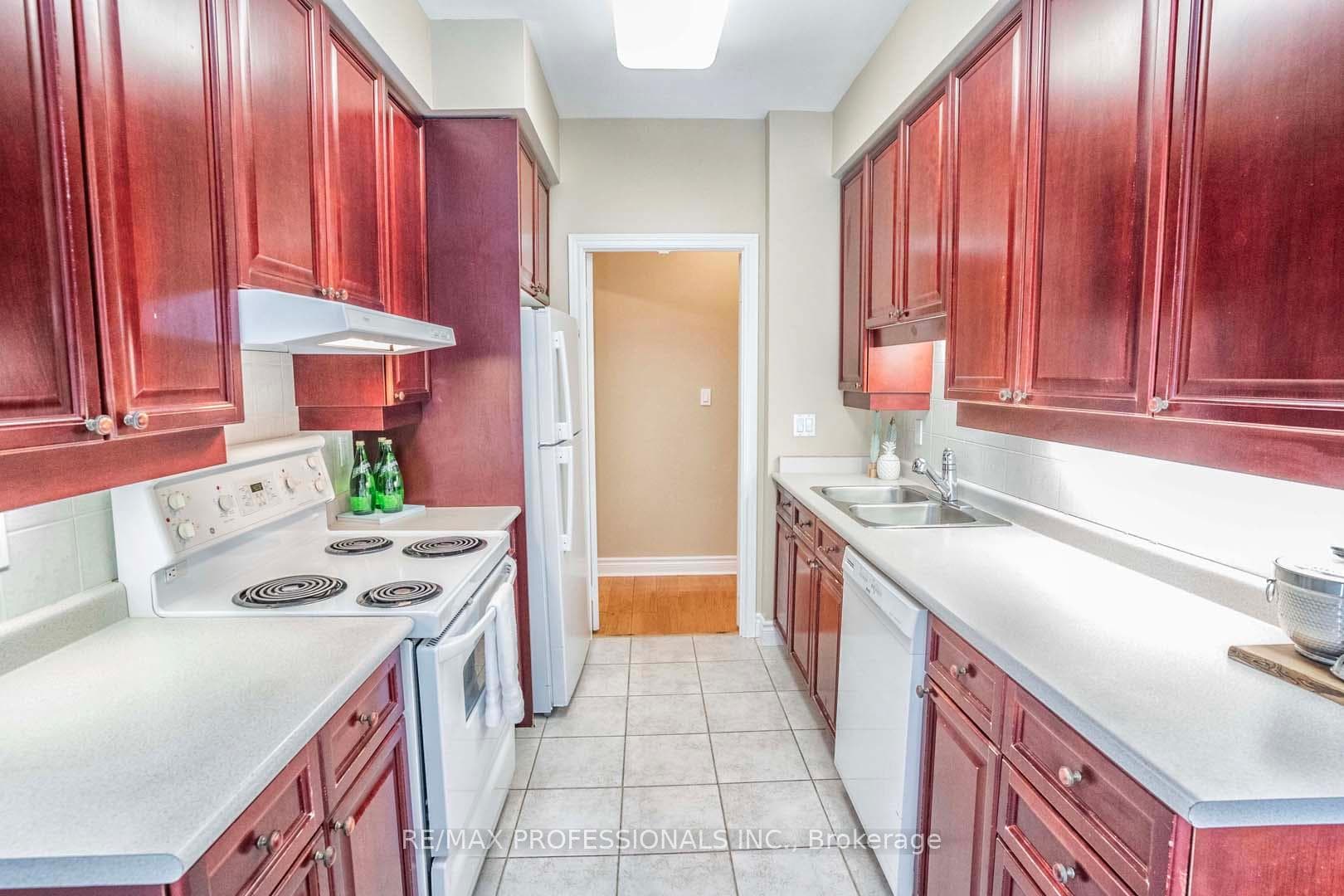 1 Lomond Drive Unit 202 photo 10
