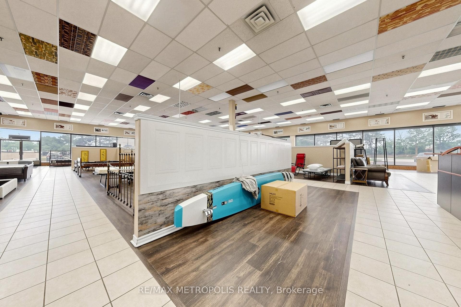 2273 Dundas Street Unit 2&3 photo 11