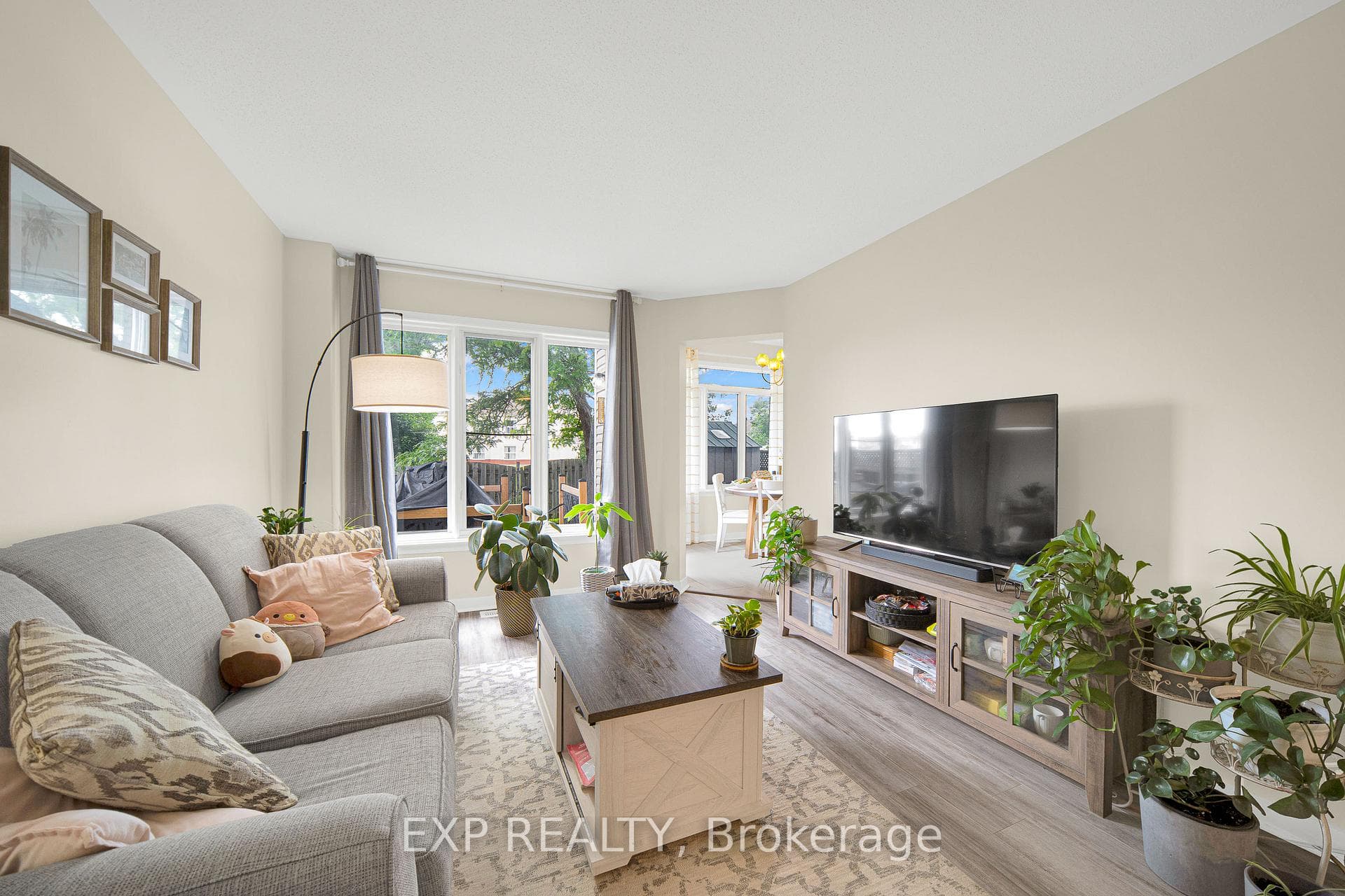 51 Palmadeo Drive photo 3
