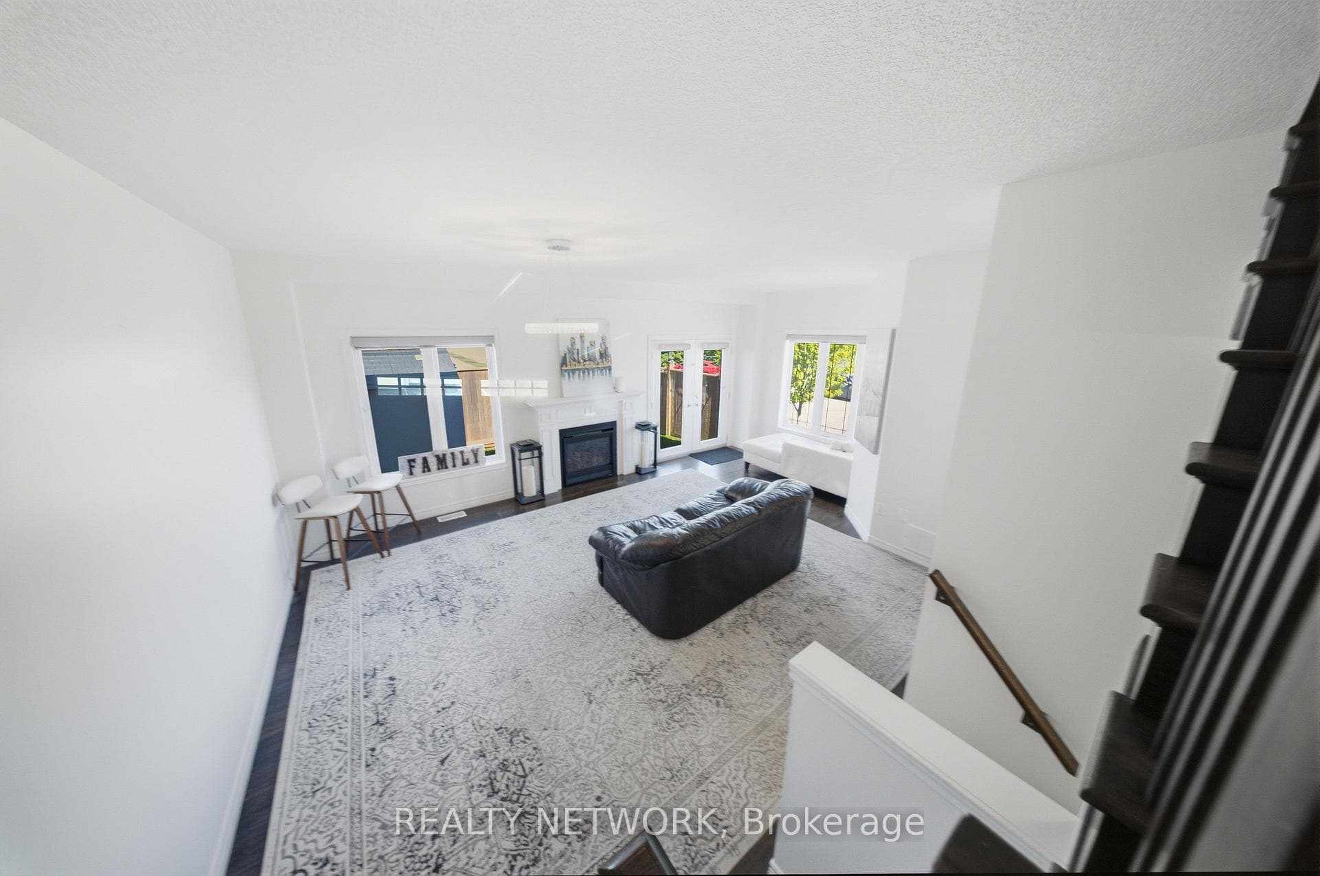 104 Sonoma Valley Crescent photo 16