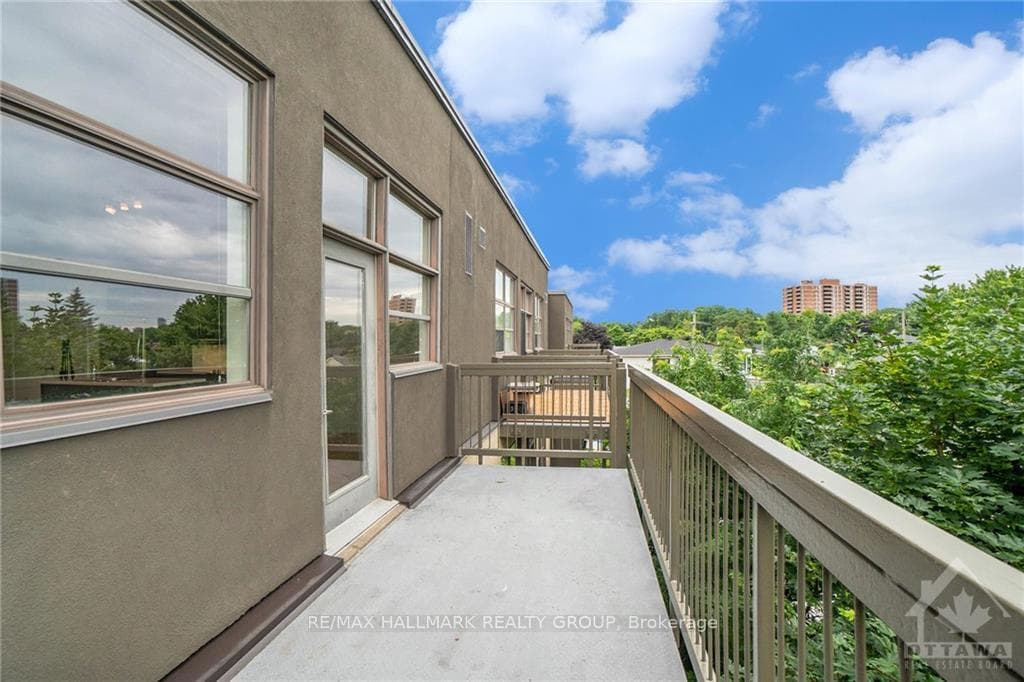 345 ST DENIS Street Unit 303 photo 17